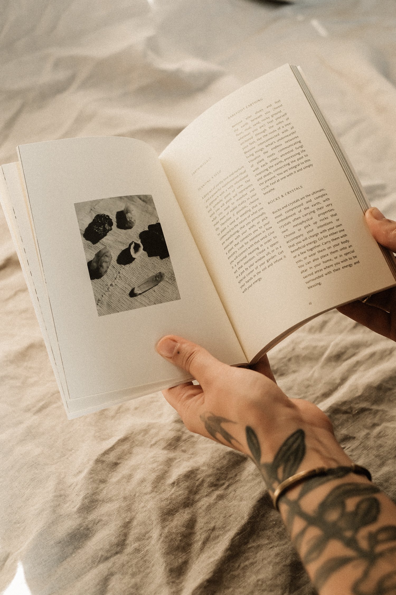 Ousia-Book-Linda-Pappa-05.jpg