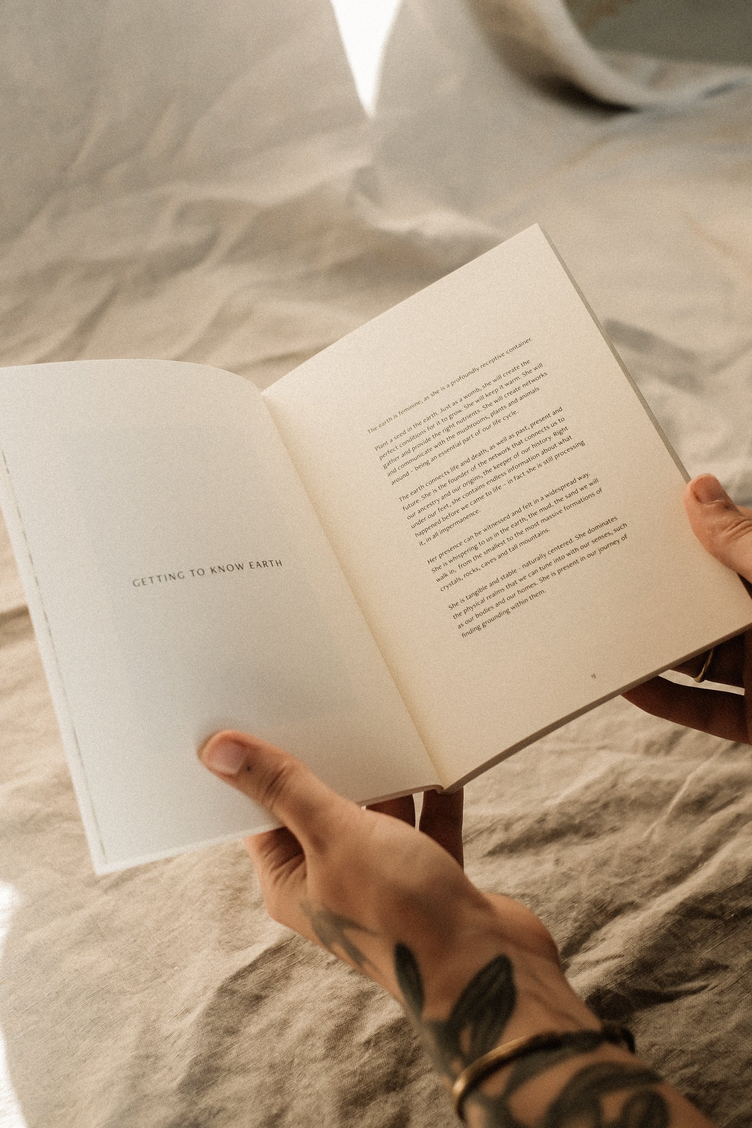 Ousia-Book-Linda-Pappa-03.jpg