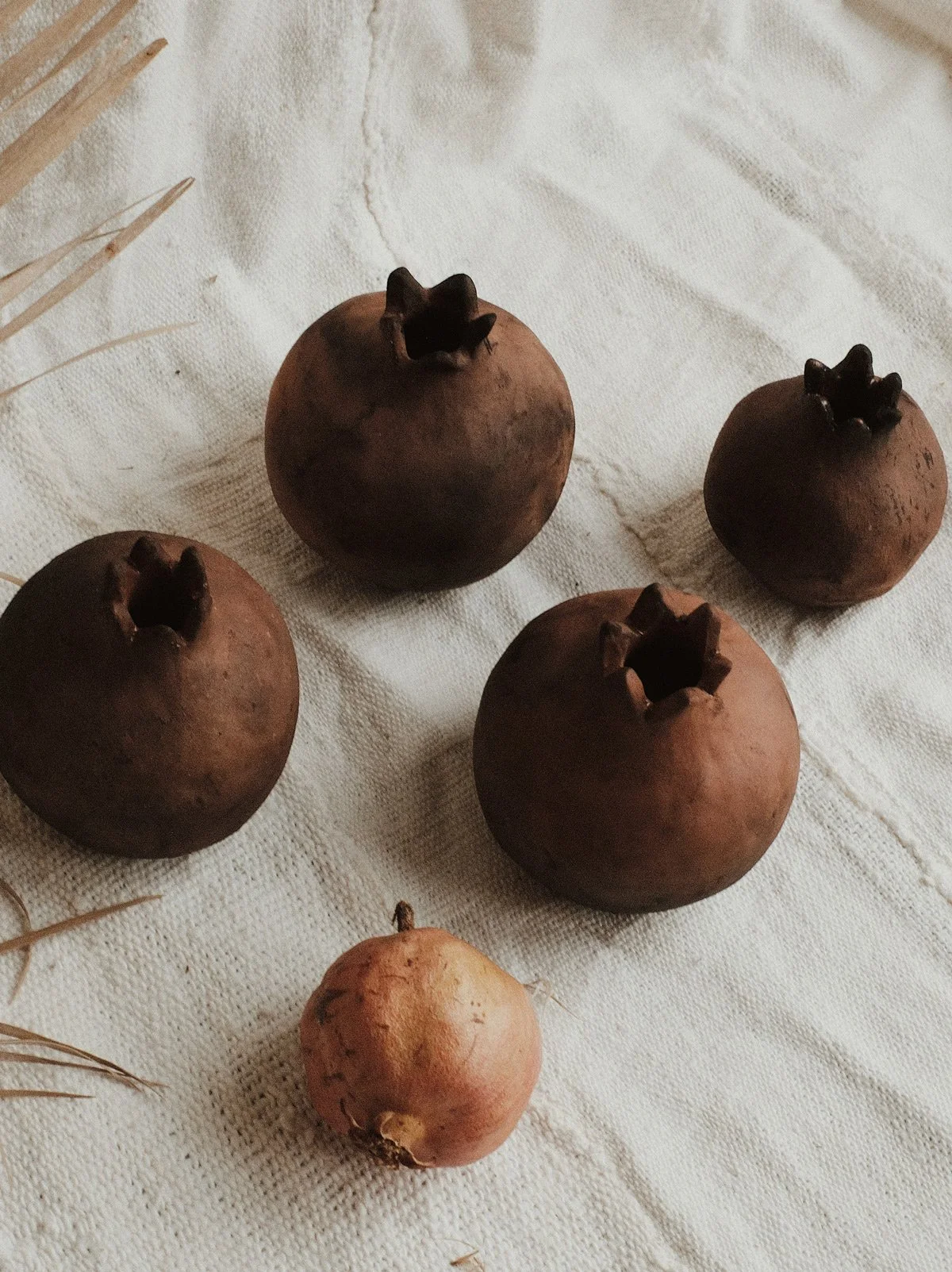 Linda-Pappa-Pomegranate-Vase-10-s.jpg