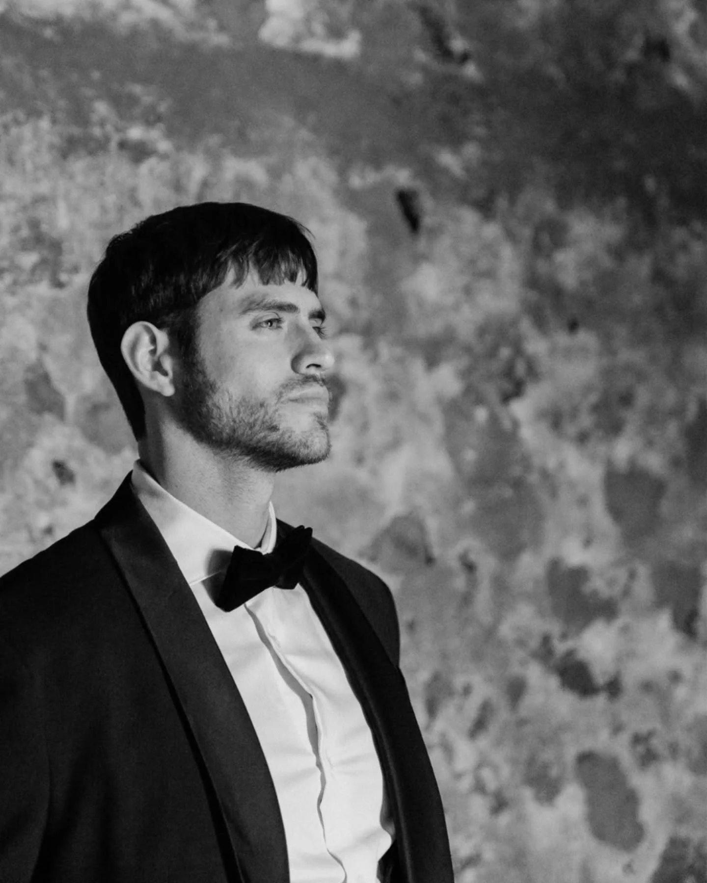 A beautiful photoshoot in nature, in the heart of an ancestral hacienda on the outskirts of Mexico City. We took advantage of the incredible corners of this location, whose textures and colors transported us back to colonial Mexico.

And we certainly