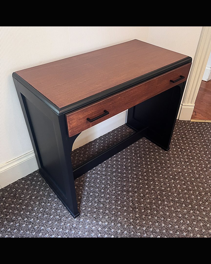Desk6.jpg
