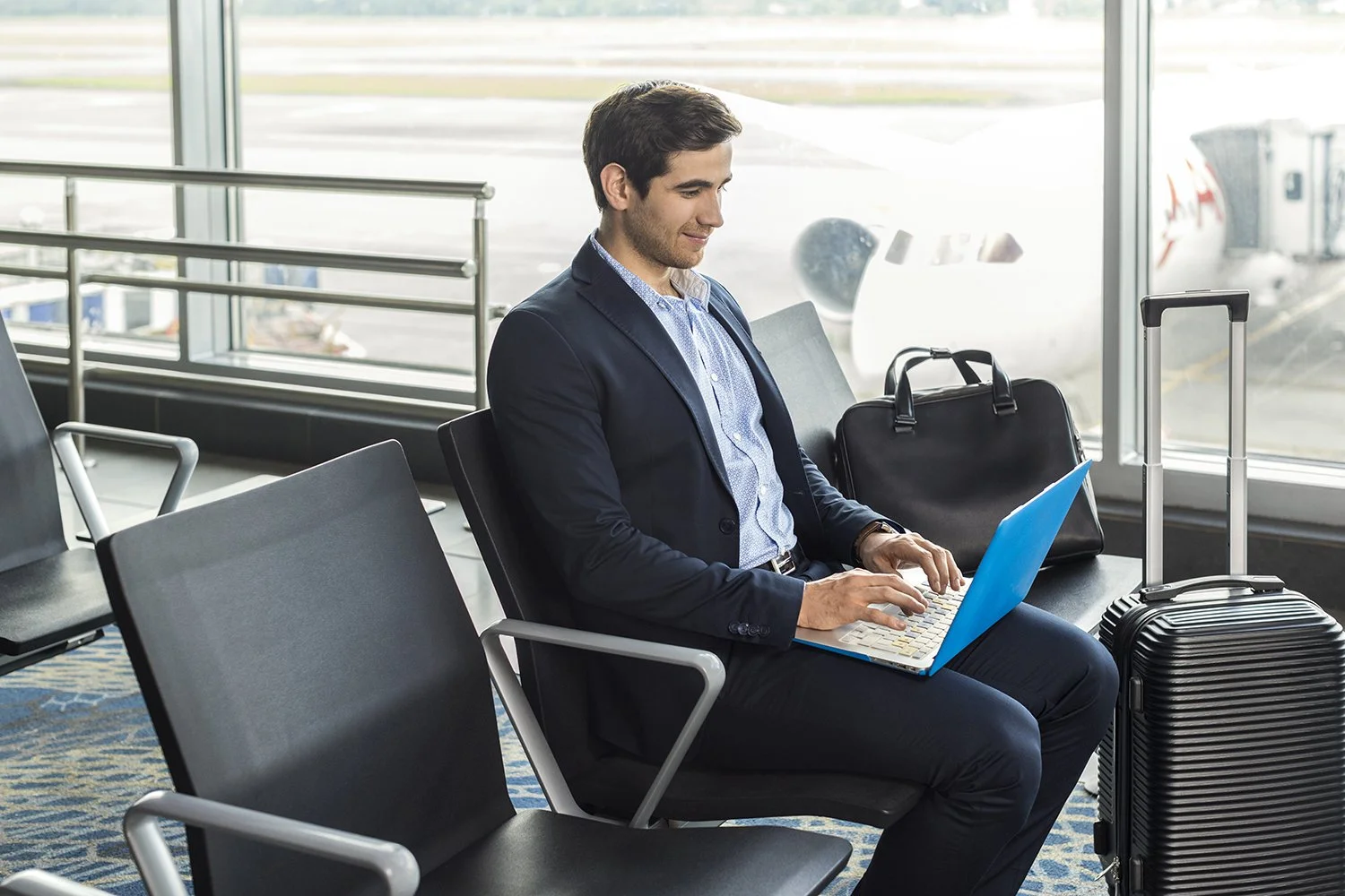 2022_12_18_GETTYIMAGES_BANCOLOMBIA_AIRPORT_PICTURE6_4055 copy.jpg