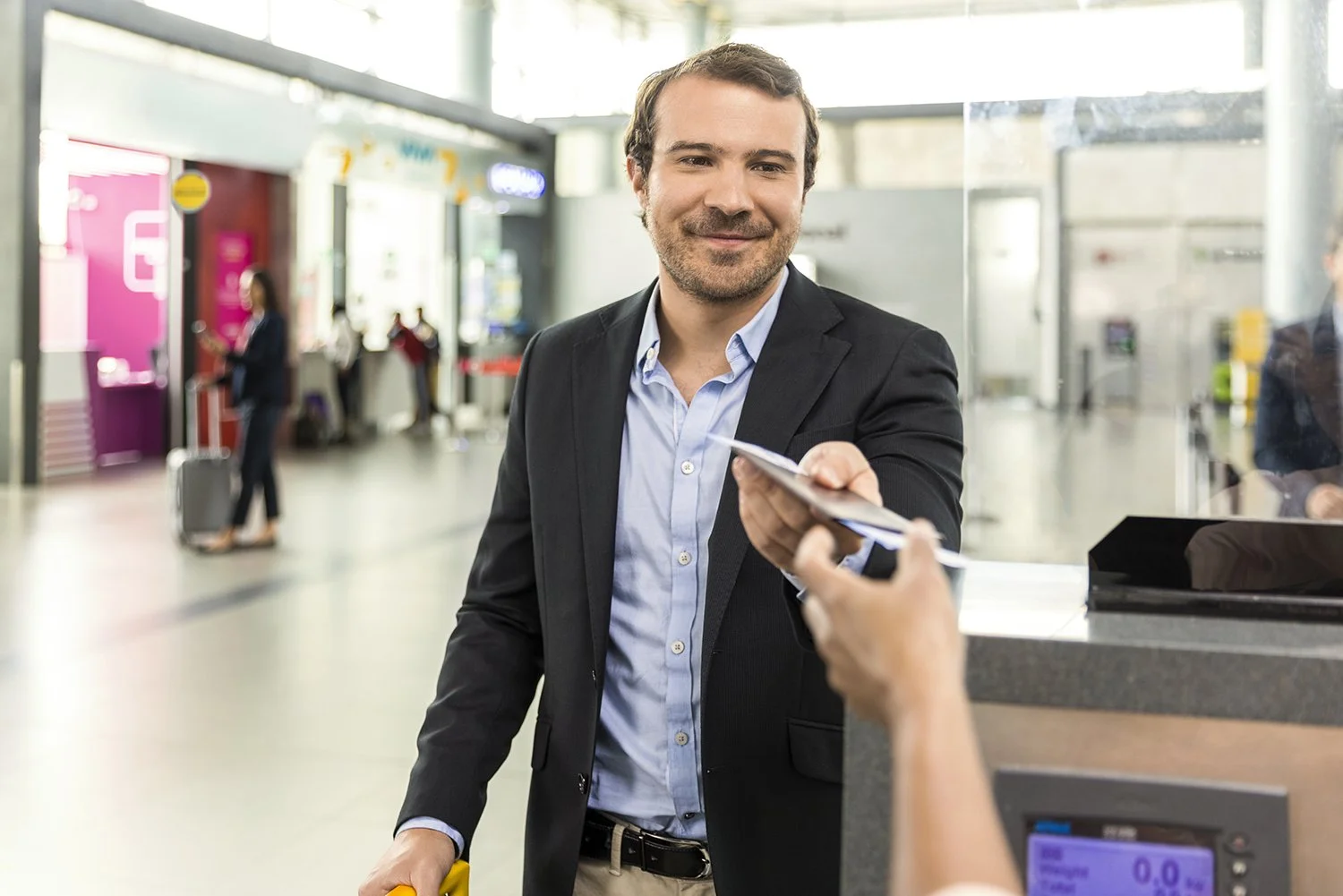 2022_12_18_GETTYIMAGES_BANCOLOMBIA_AIRPORT_PICTURE4_2661 copy.jpg