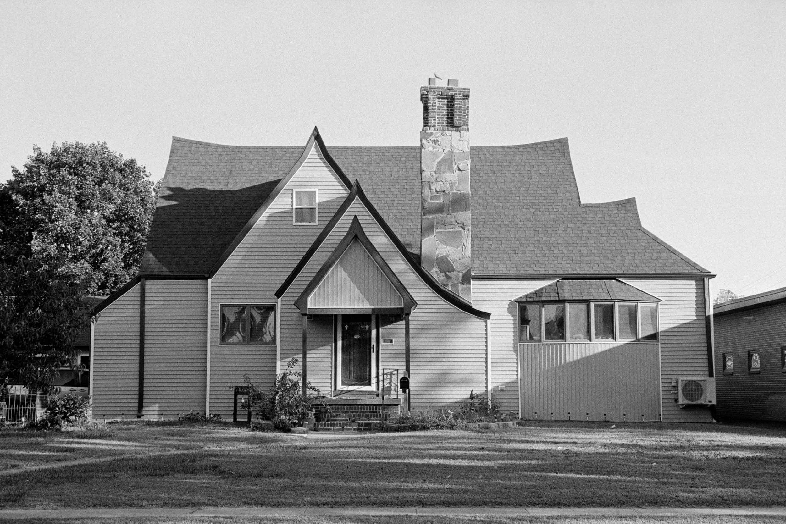 032 Leica M6 HP5 Brylee Wedding October 2025_13.jpg
