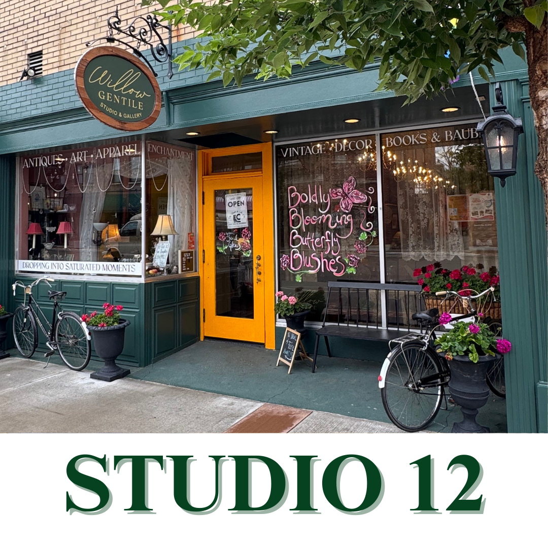Studio 12.png