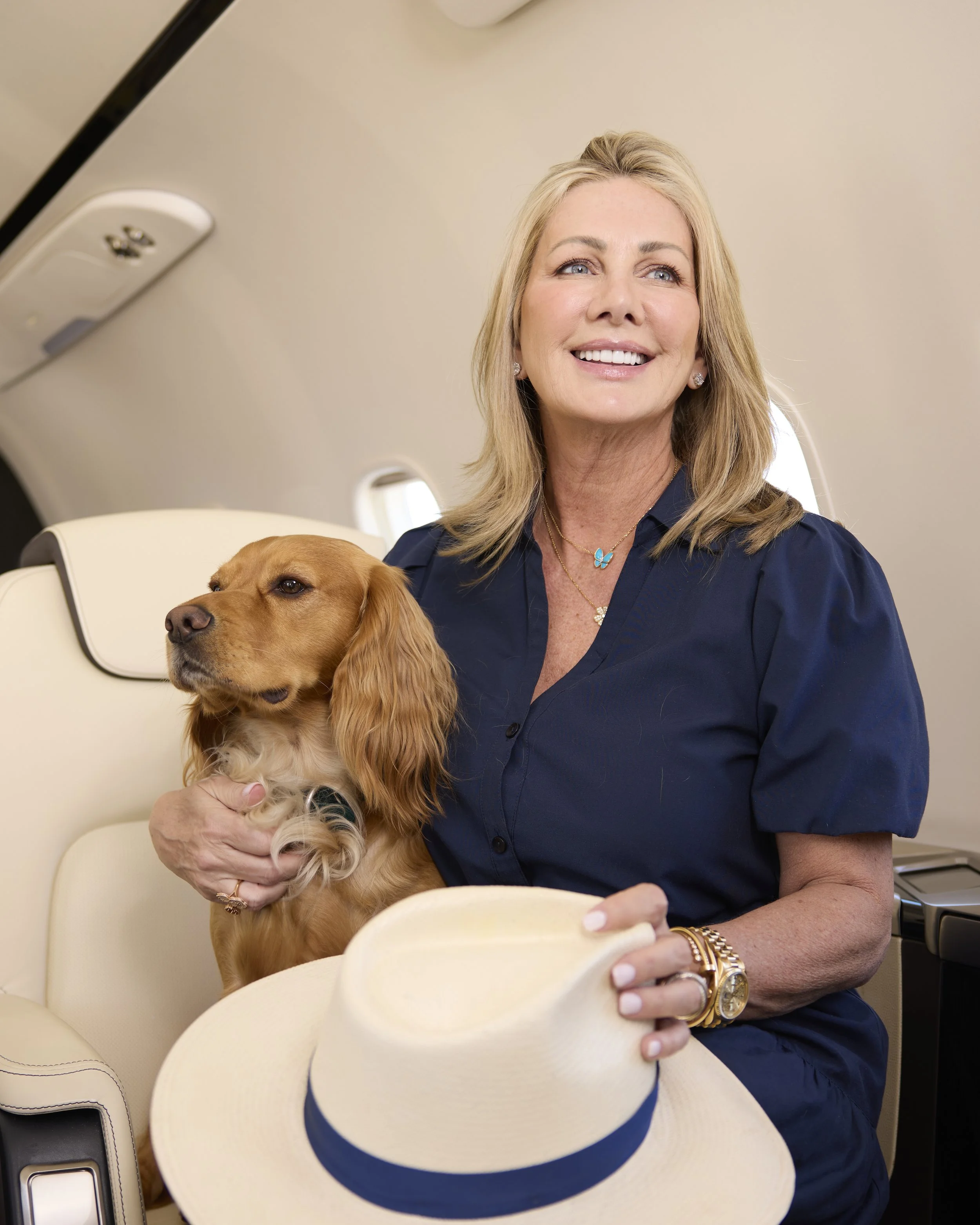 02_Mom_Daughter_Inside_Jet_58.jpg