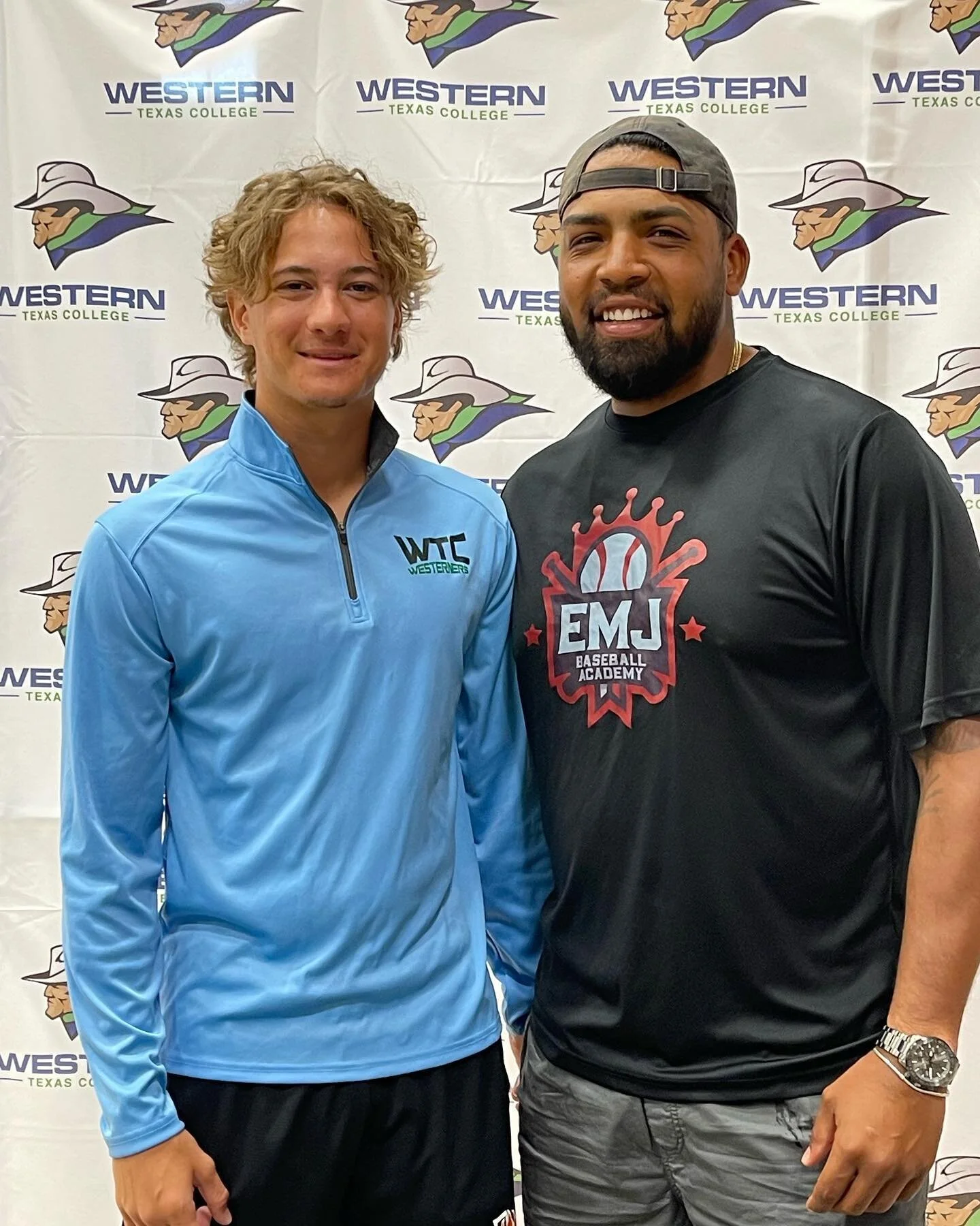 🚨 SIGNING DAY🚨

A HUGE shoutout to @danieldccollins11 for committing to @westerntexascollege &hellip; Western Texas College is getting a work horse on the mound. DC, from the trips to ATL and the crazy outfits, I&rsquo;m honored and lucky to have c