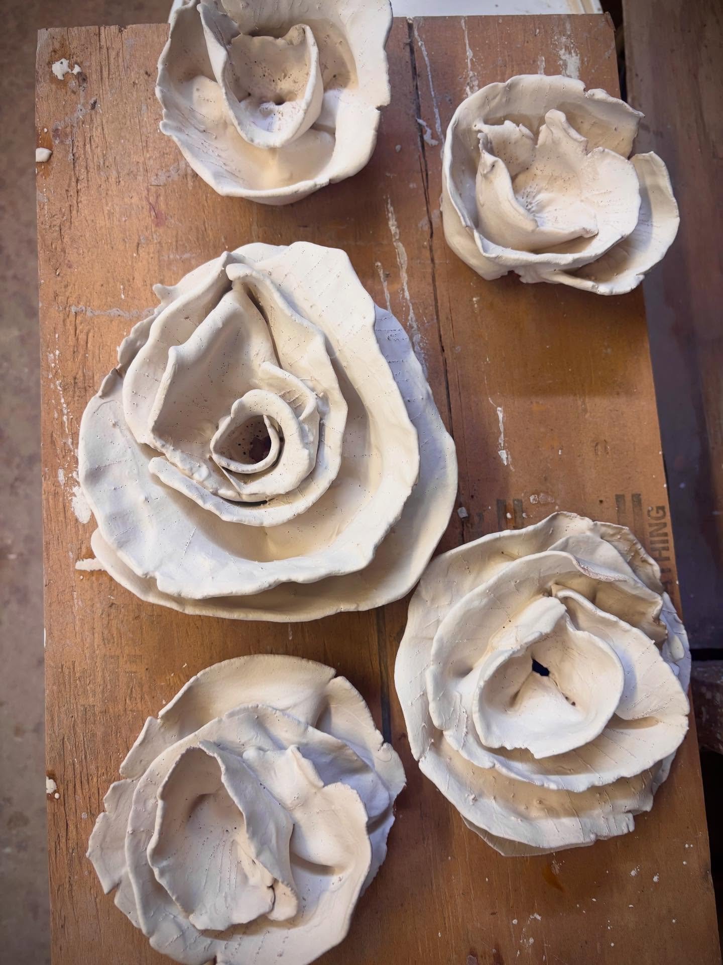 Glazed today 🤍. These ceramic flowers are almost ready to bloom. Can&rsquo;t wait to see how they fire.

#loveclay #handmade