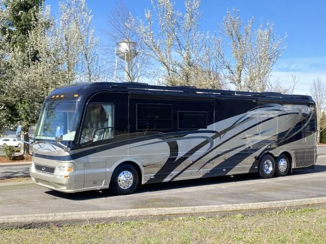 2006 Country Coach Affinity 45' Alexander Valley