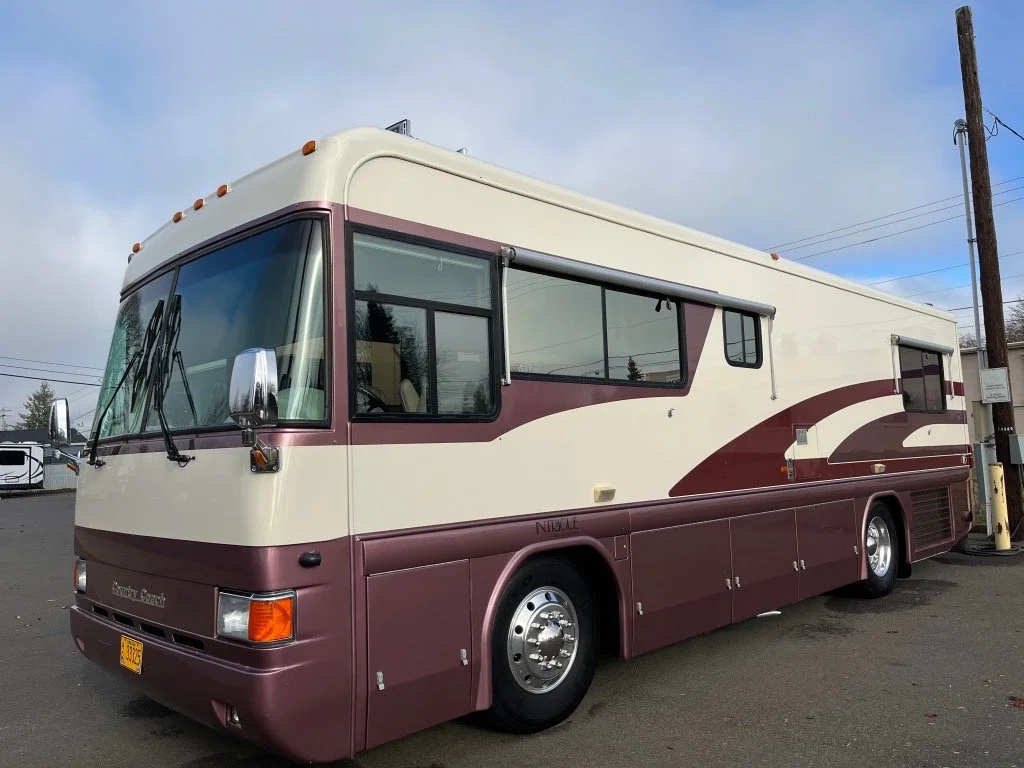 1997 Country Coach 32' INTRIGUE