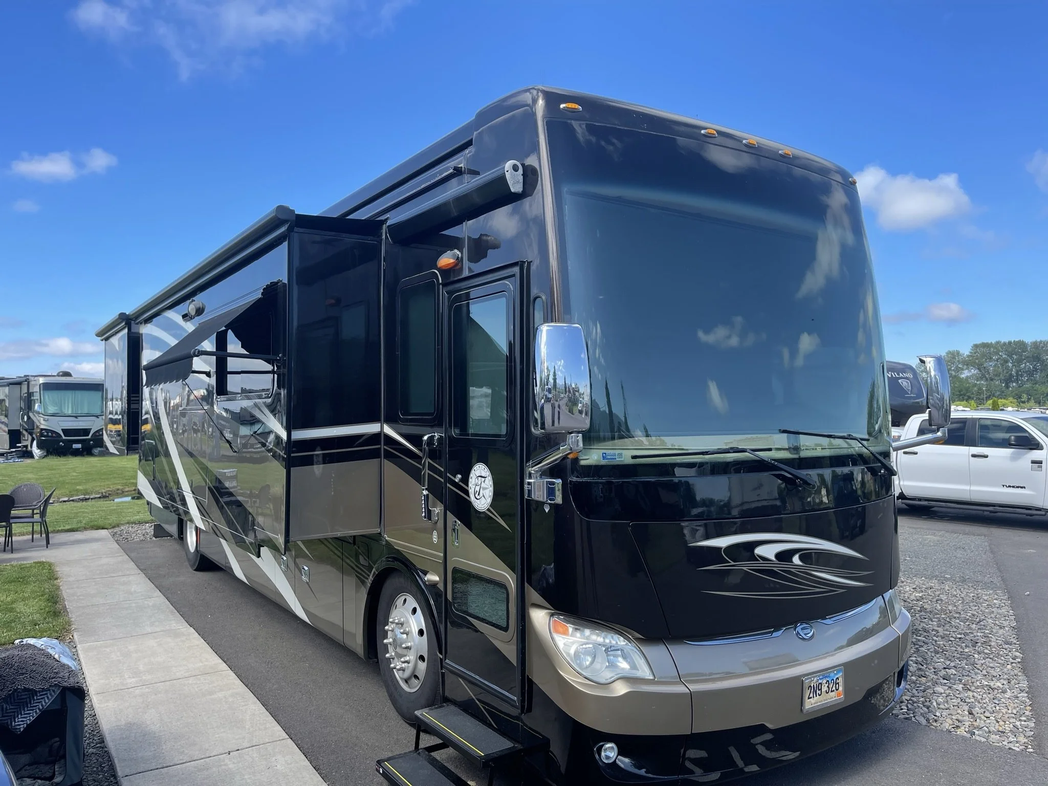 2014 TIFFIN ALLEGRO BUS 37AP  