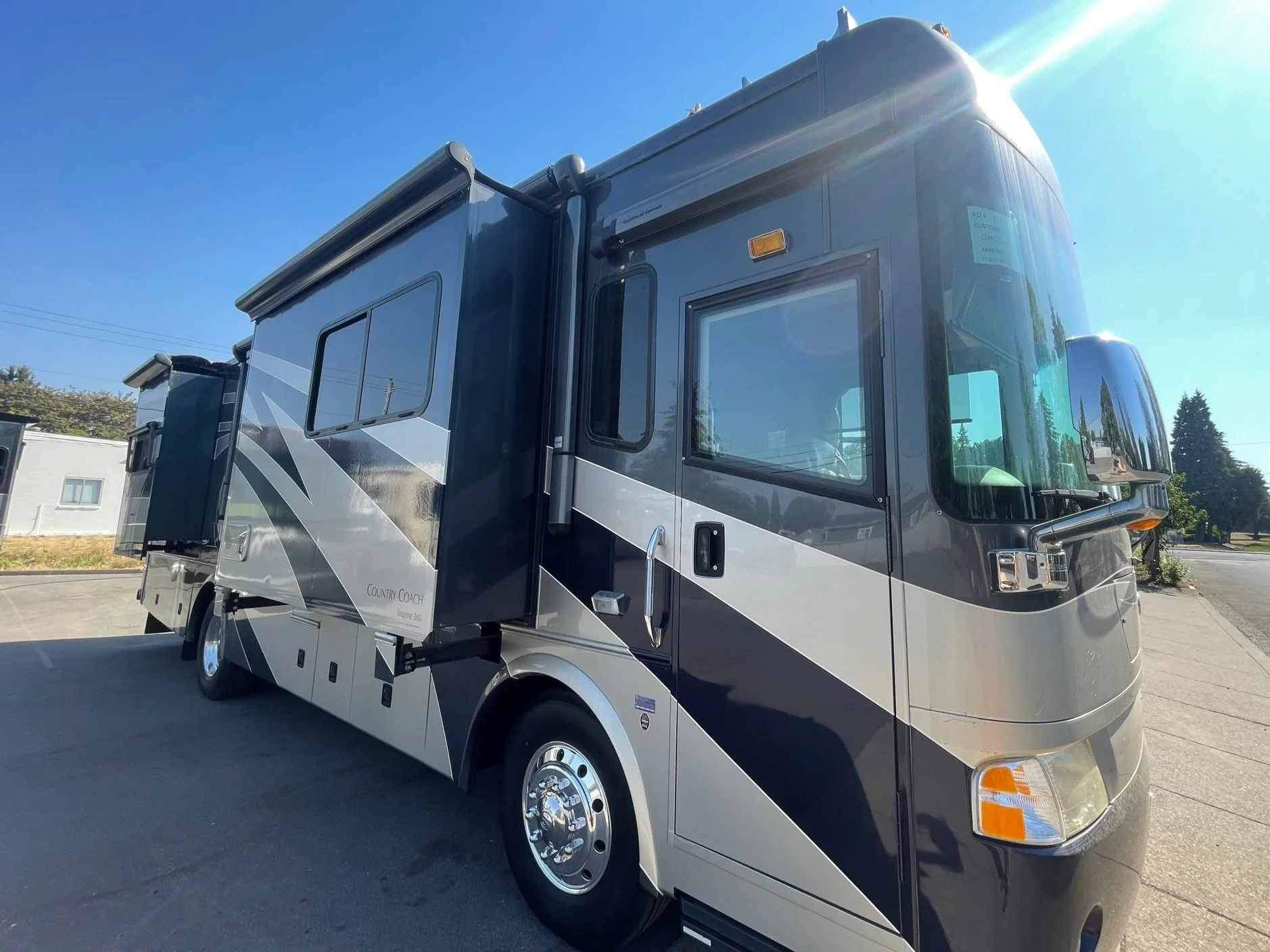 'RARE" 2006 COUNTRY COACH 34' INSPIRE "MODENA"