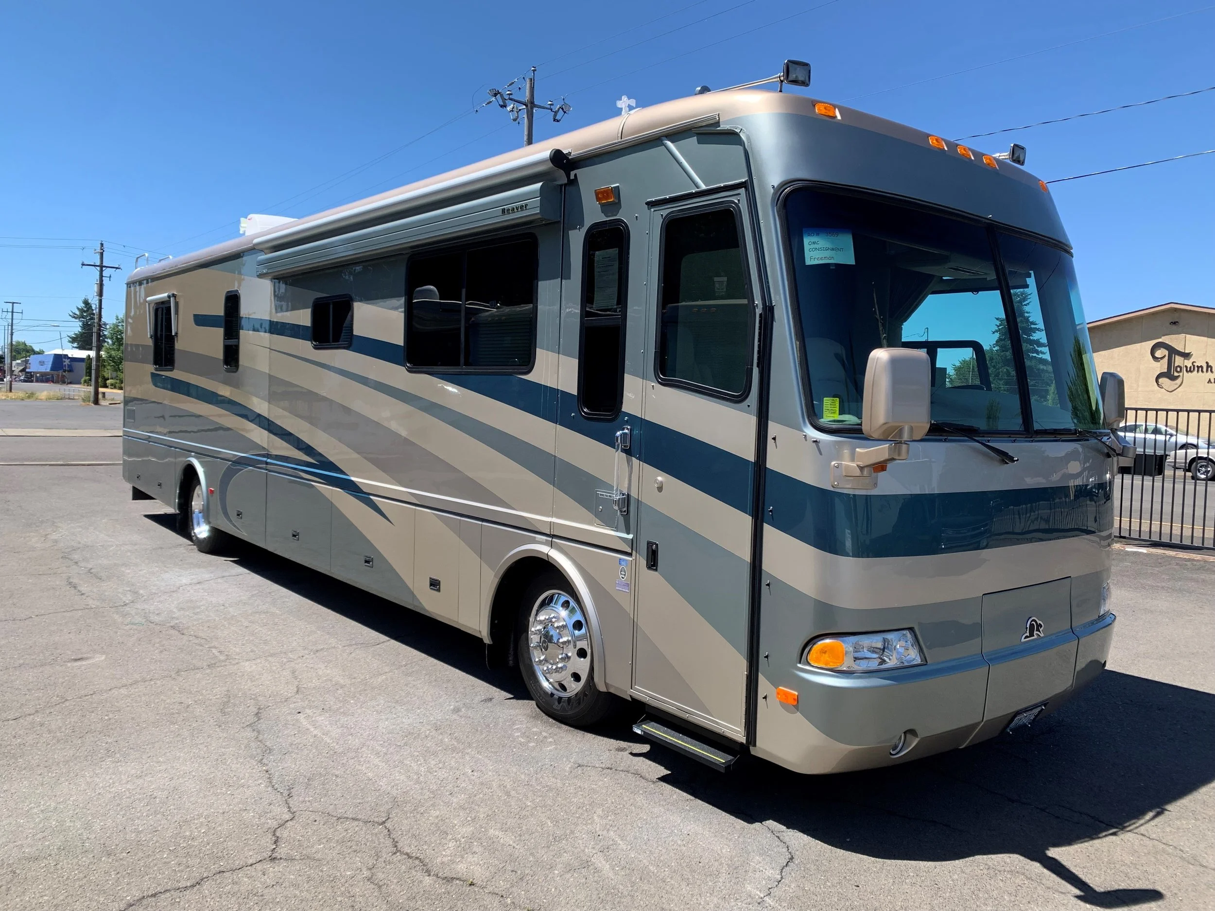 2003 BEAVER MONTEREY