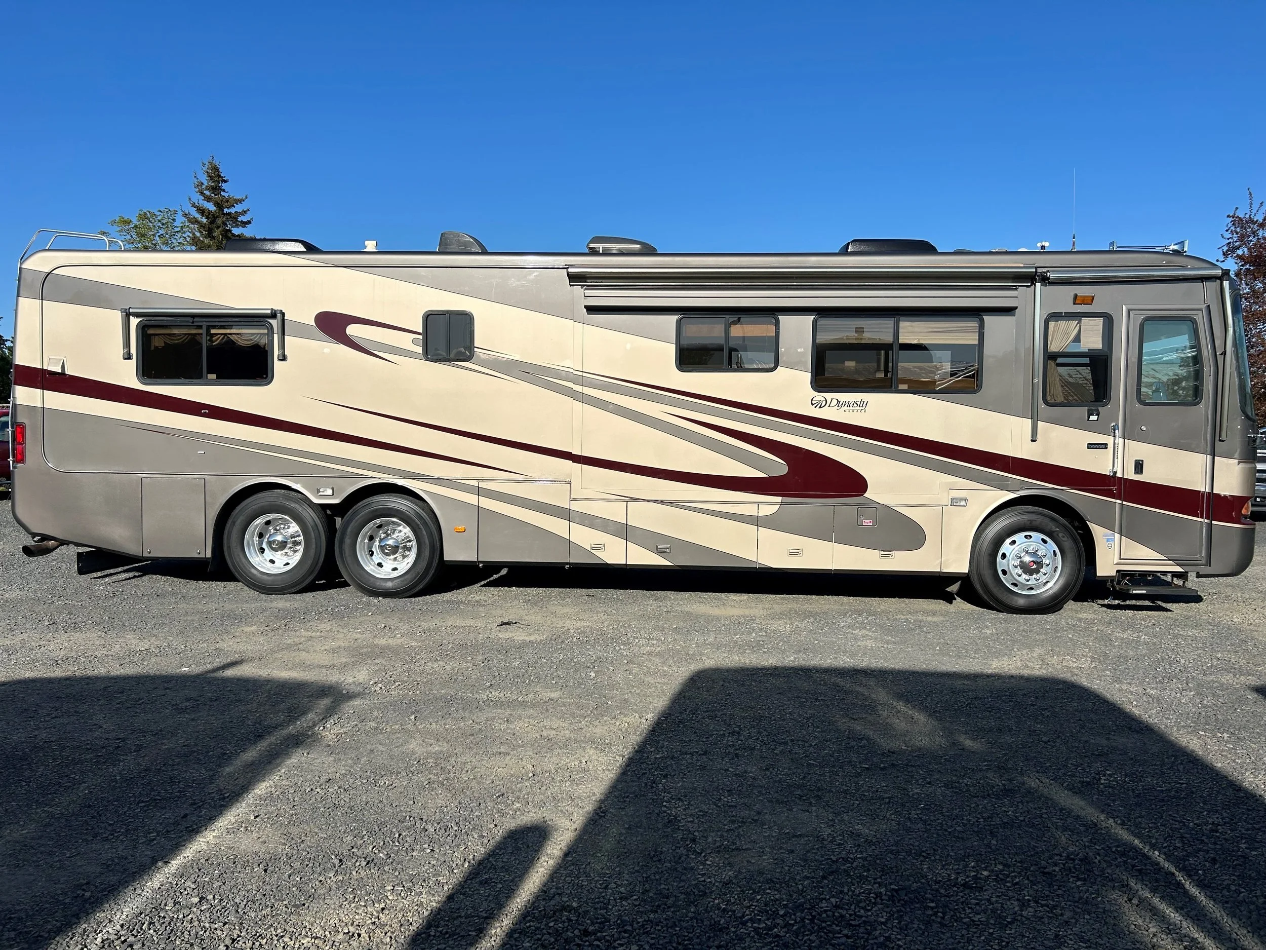 2004 MONACO DYNASTY 40'