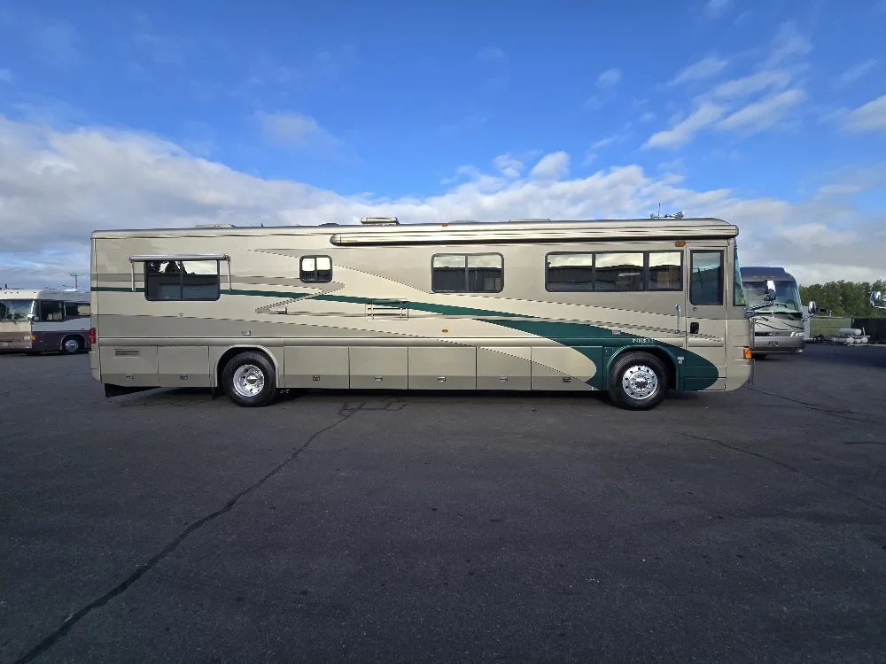 2002 COUNTY COACH INTRIGUE 40'