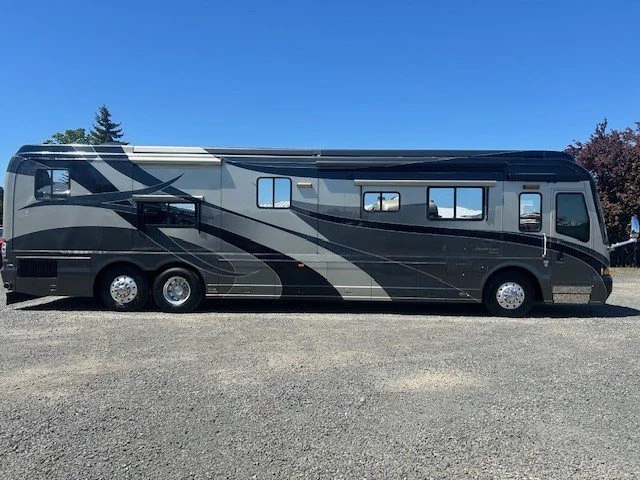 2008 COUNTRY COACH MAGNA 45'
