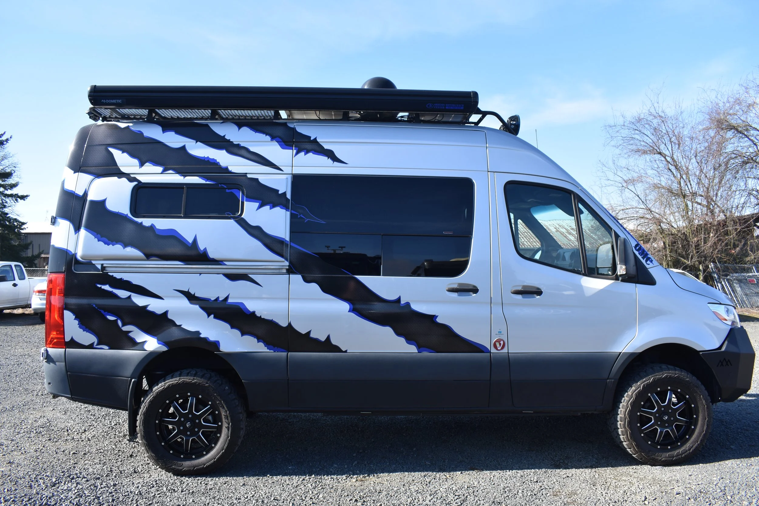 2019 MERCEDES BENZ SPRINTER 2500 4x4 144"