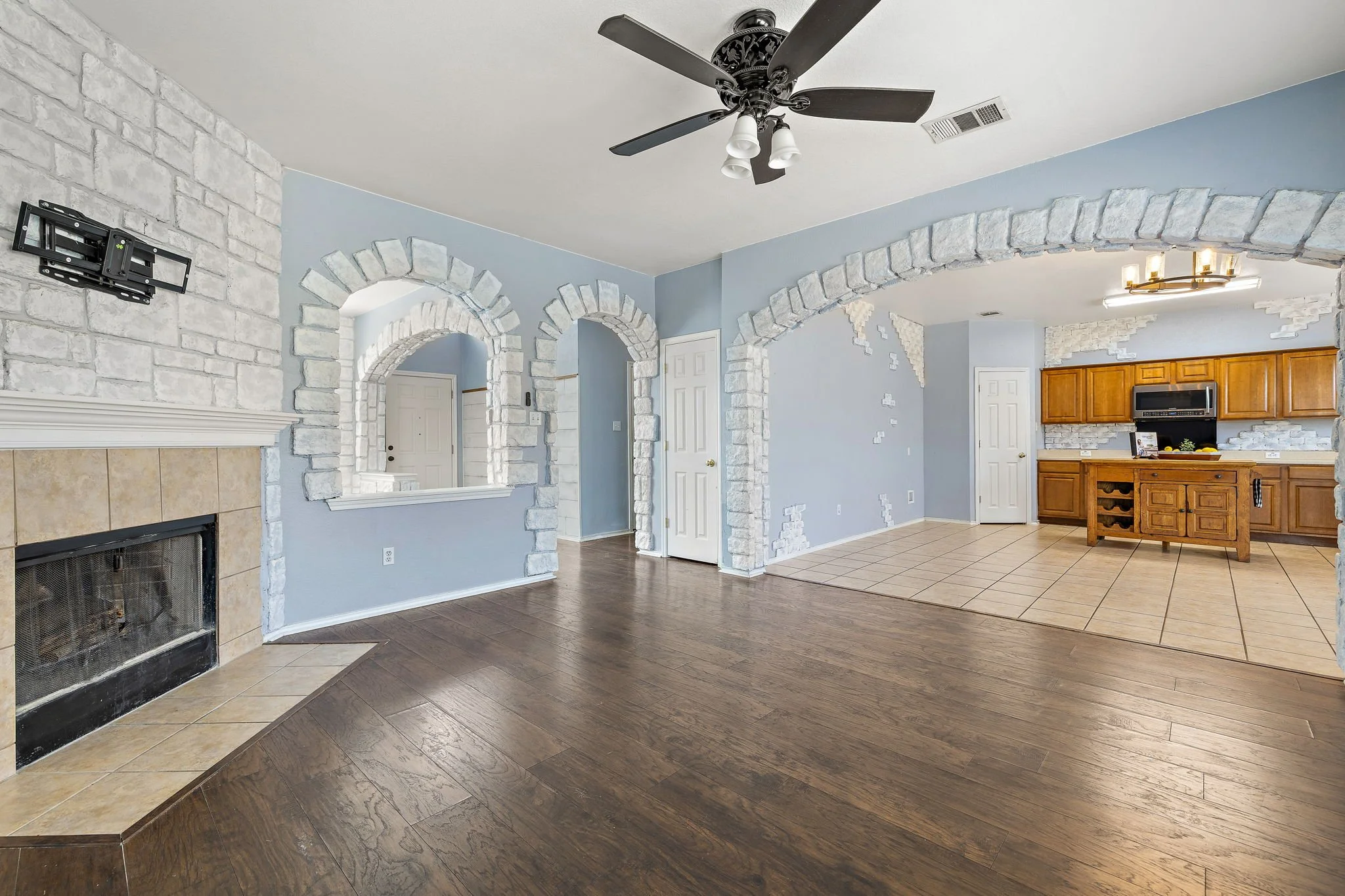 7-web-or-mls-114 Almquist St KCP 021826 - 95.jpg