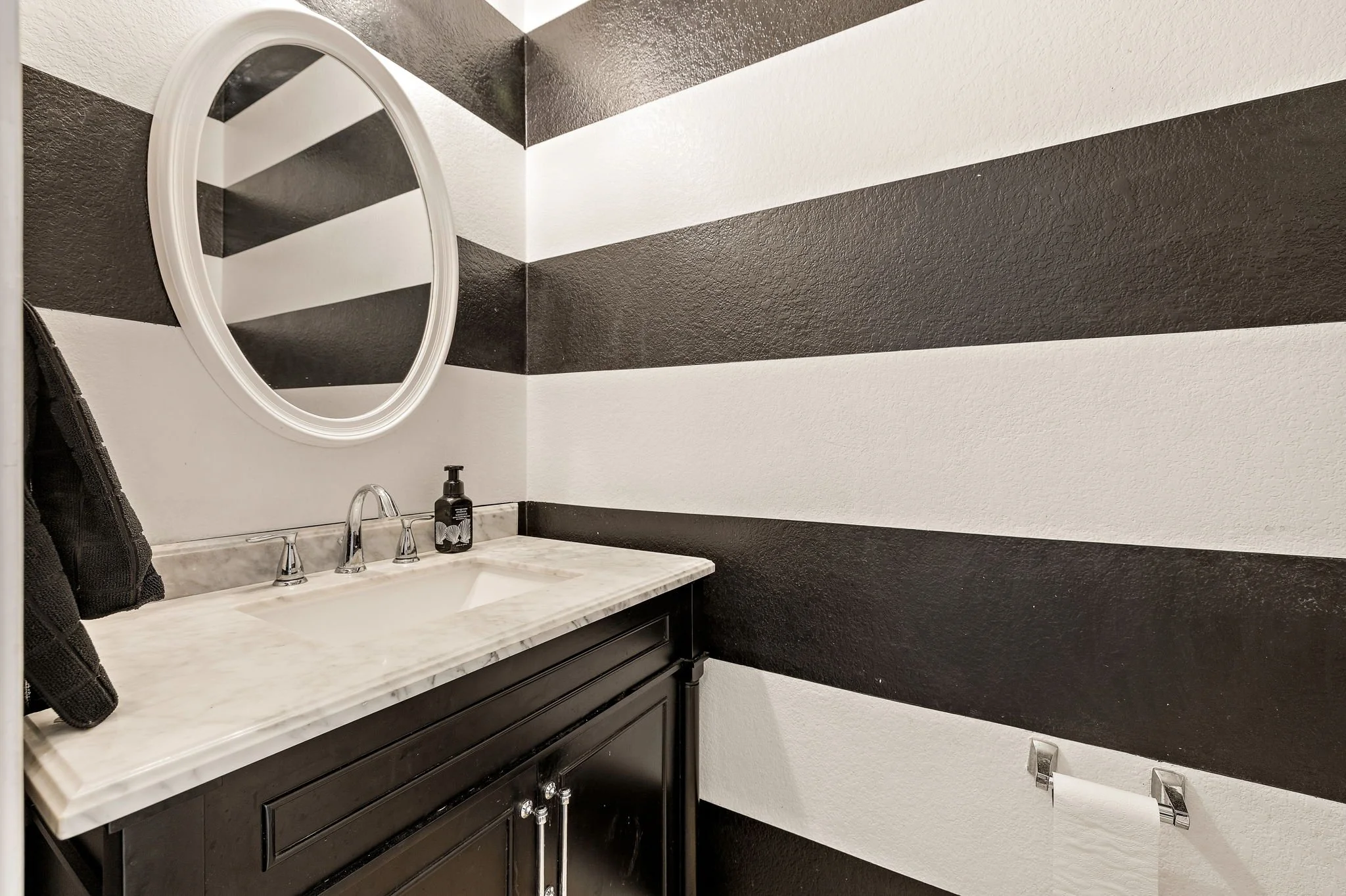 14-web-or-mls-114 Almquist St KCP 021826 - 64.jpg