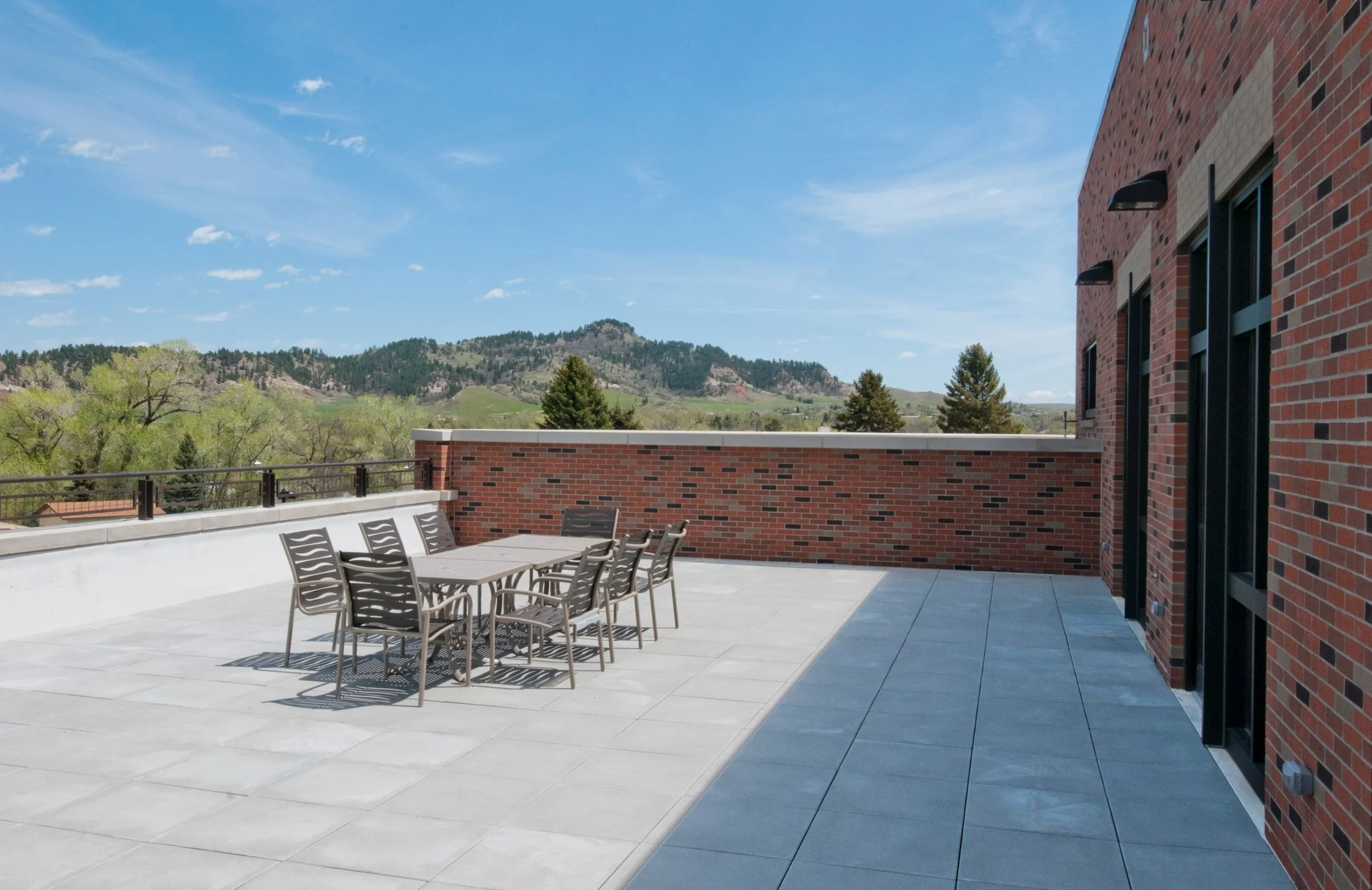 L -19 _ Image 2#9A95.jpg