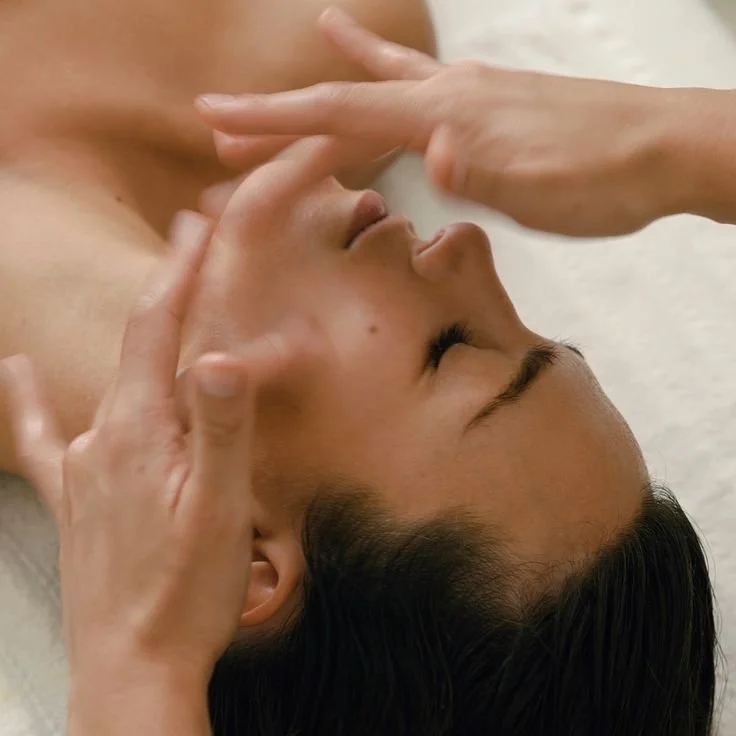 Facial massage to sculpt and contour.