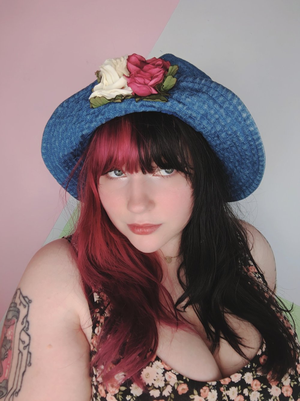 Arlin Vintage/retro style Blue Denim Hat with Pink Flower Accent 80s/90s VINTAGE Arlin Denim Princess Embroidered Blue | Mercari main image 2