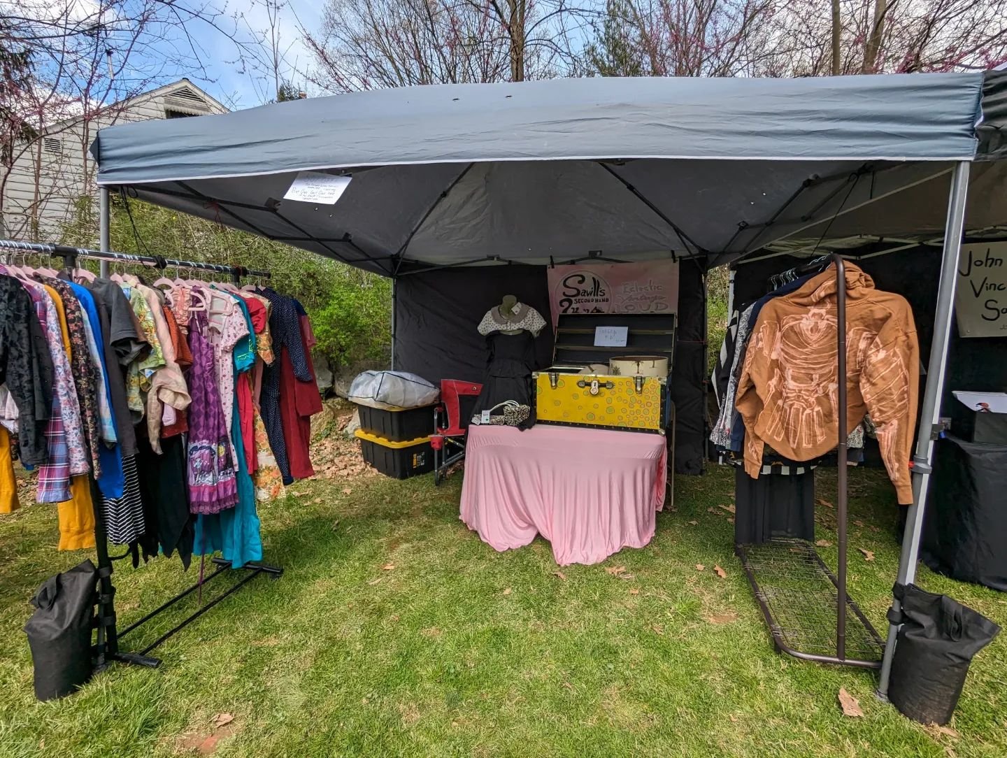 It's a beautiful day at @lancasterfriendsschool !!! 

Come out, enjoy some music, and learn about all of the good a Friends education can do for the young folks in your life! 

And you can shop for some Alternative Fashion for Alternative Education! 