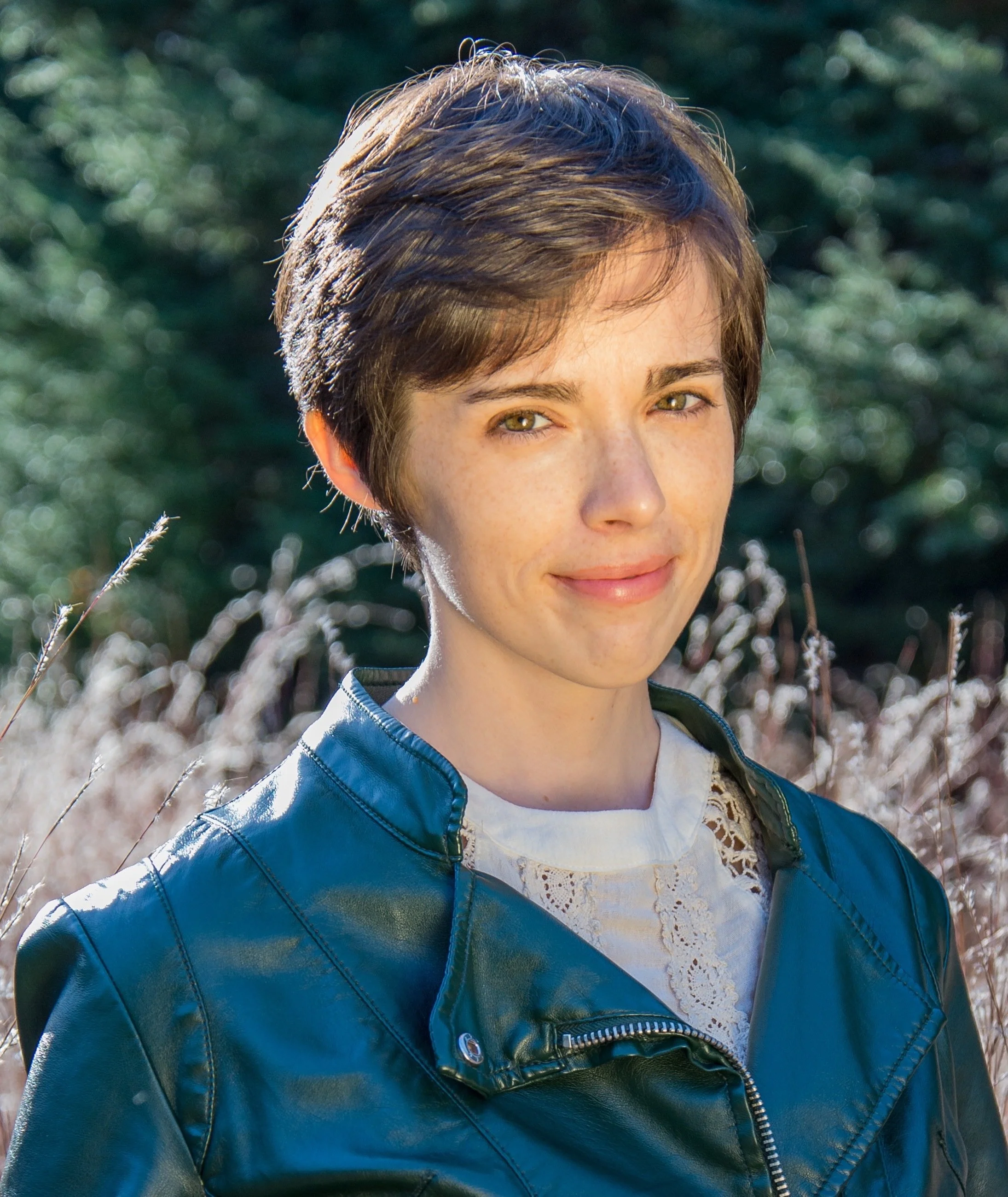 Callie Bates 
Callie Bates is the author of the Waking Land trilogy (Del Rey). Her most recent release, THE SOUL OF POWER (Del Rey), is a brilliant tale of romance, secrets, and magic. She is also a harpist, certified harp therapist, and nature nerd