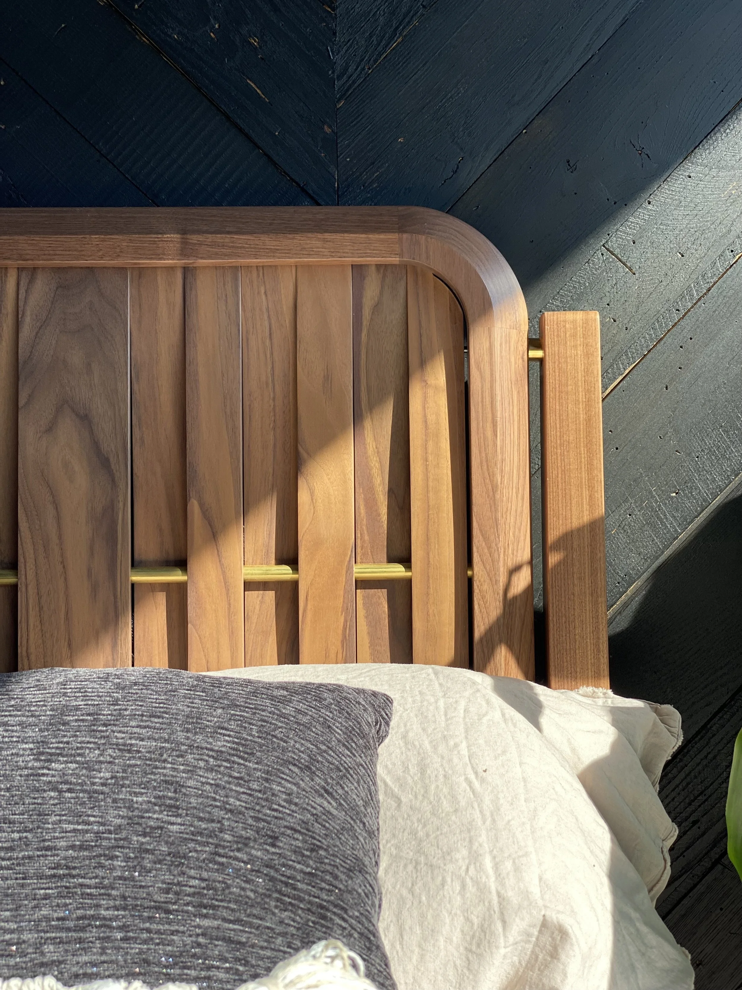 Andres Luer - ATELIERLUER - Trama collection - Bed Design - Seattle.JPEG