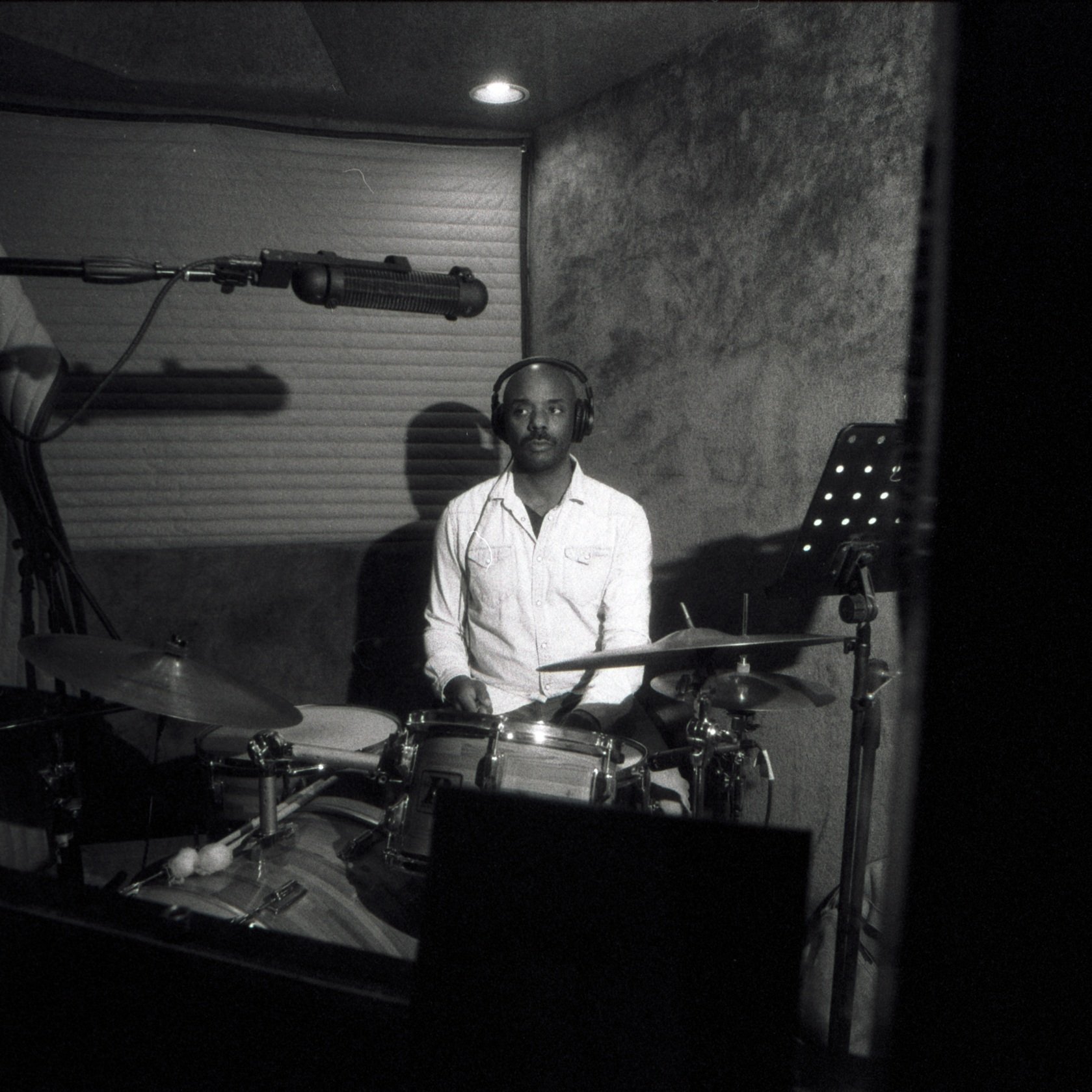 Chad Taylor playing drums during the “Forest Standards Vol. 1” Session at BIG EGO. Photo by Devin O’Brien.