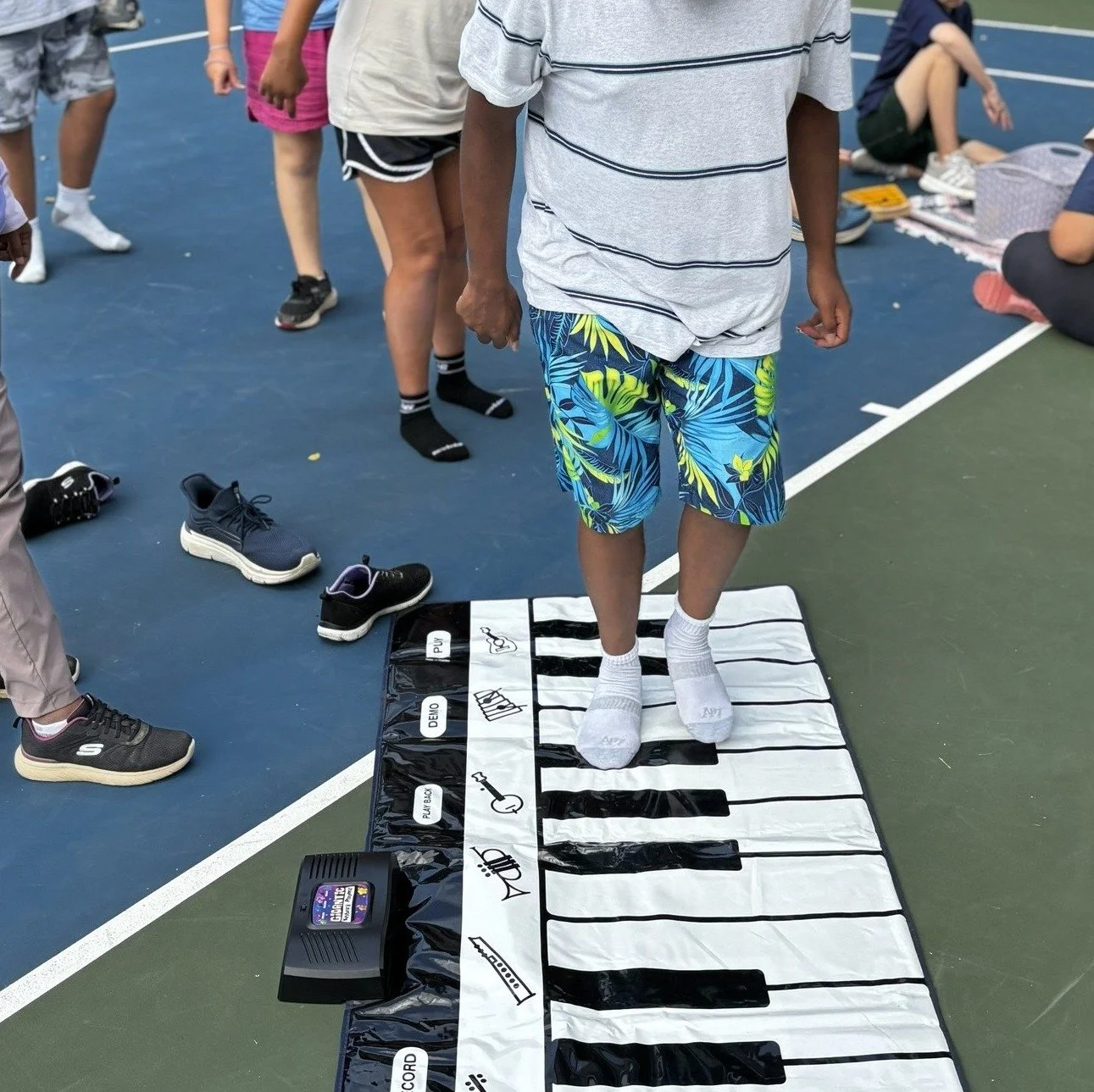 Happy Belated Earth Day!  Who else is ready to get outside this Summer?

Summer time at Wildwood is so much fun. We get to make music outside, visit all kinds of different camps, and meet people all over the broader Lexington area!

Music therapy for