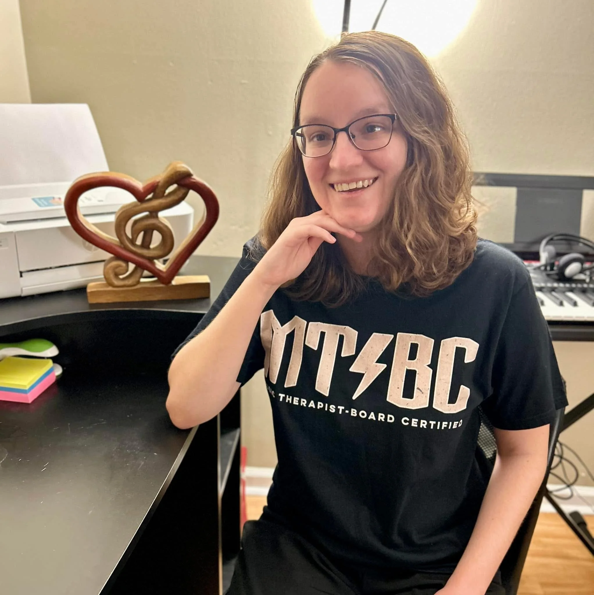 Help us welcome August Tuggle, MM, MT-BC to the Wildwood team!  We are excited for clients to benefit from her close attention to mental wellbeing and accessible music making! 

August Tuggle has been a board-certified music therapist for over two ye