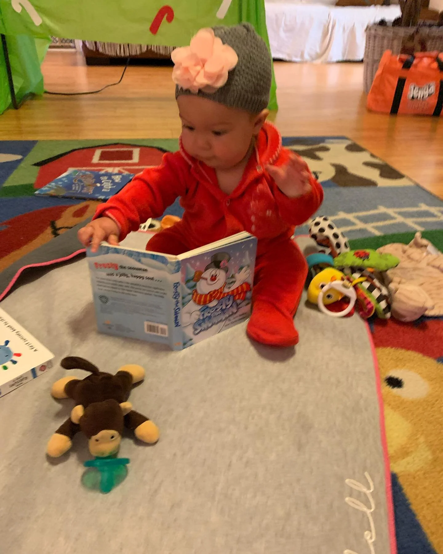 We love a great book here at Hattie&rsquo;s Playhouse! We always promote early childhood literacy ❤️
#infantandtoddlerteacher 
#preschoolteacher 
#afterschoolprogram 
#familychildcareprovider 
#earlychildhoodliteracymatters 
#earlychildhoodeducation 
