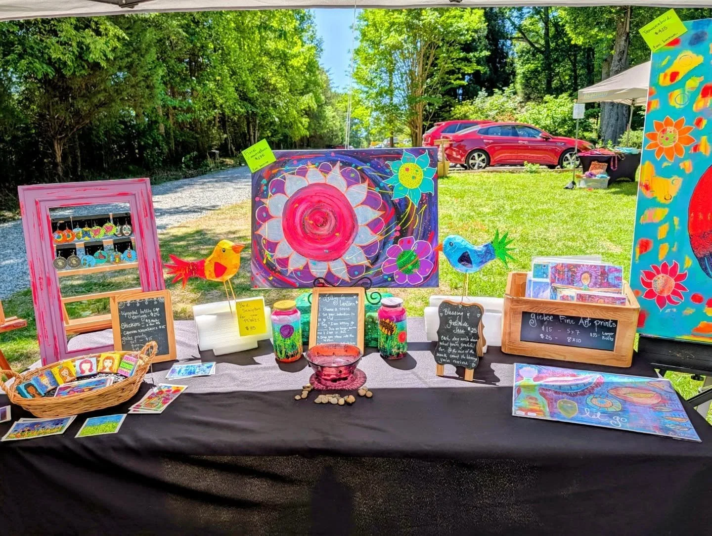 Today's the day!!! Art in the Yard... Great selection of art to choose from. The booth next to me is incredible and the ladies are super sweet. I've enjoyed having them as neighbors this morning. Check out their work: great pottery and watercolor pai