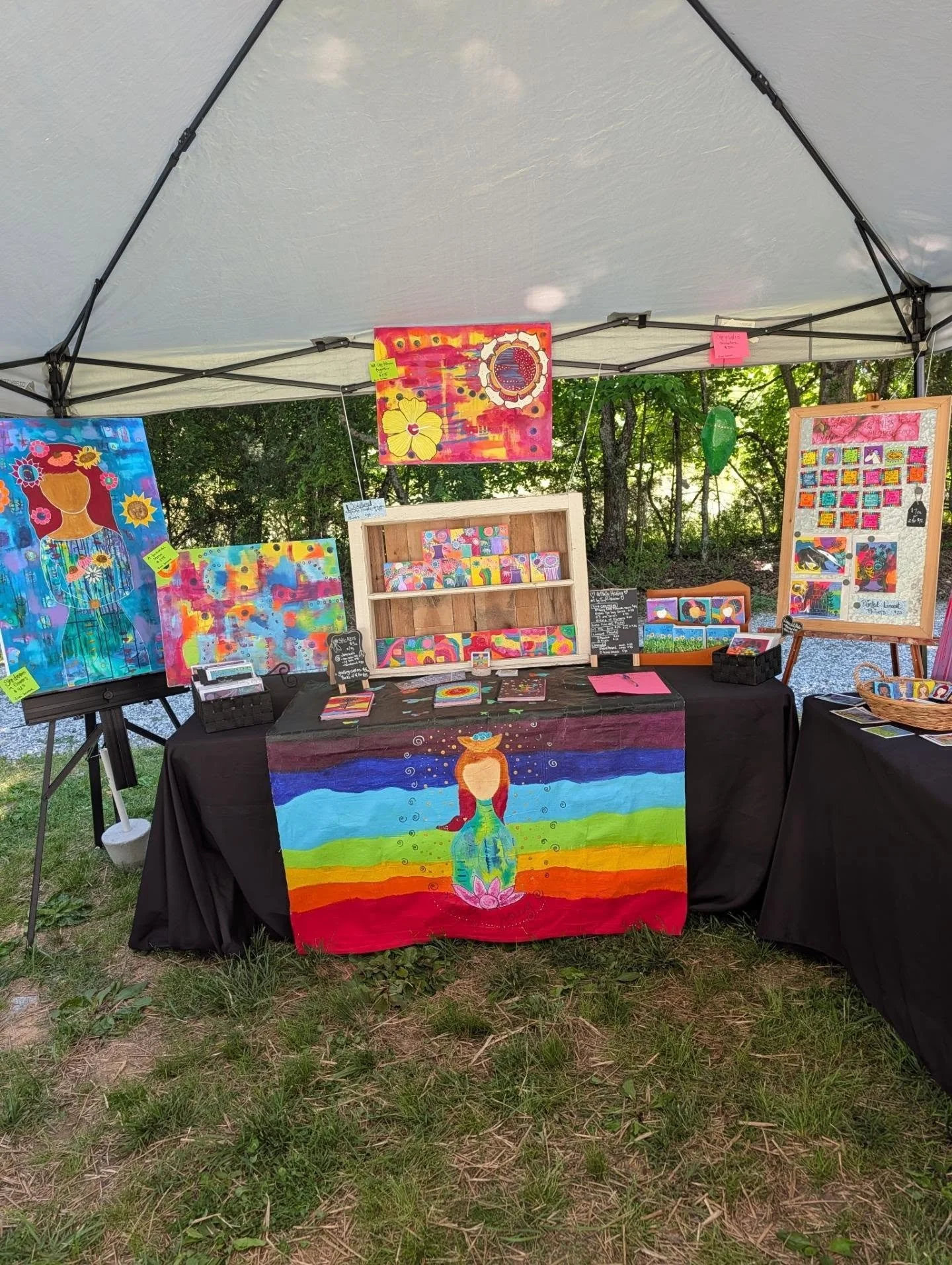 Hey there!! 
On September 26, I will be set up with my #whimsycolorfulart, along with a very small community of artists at @artintheyard, hosted by @moonbirdsoul 

Kick off this fall season and the season of gift-giving by supporting local artists wh