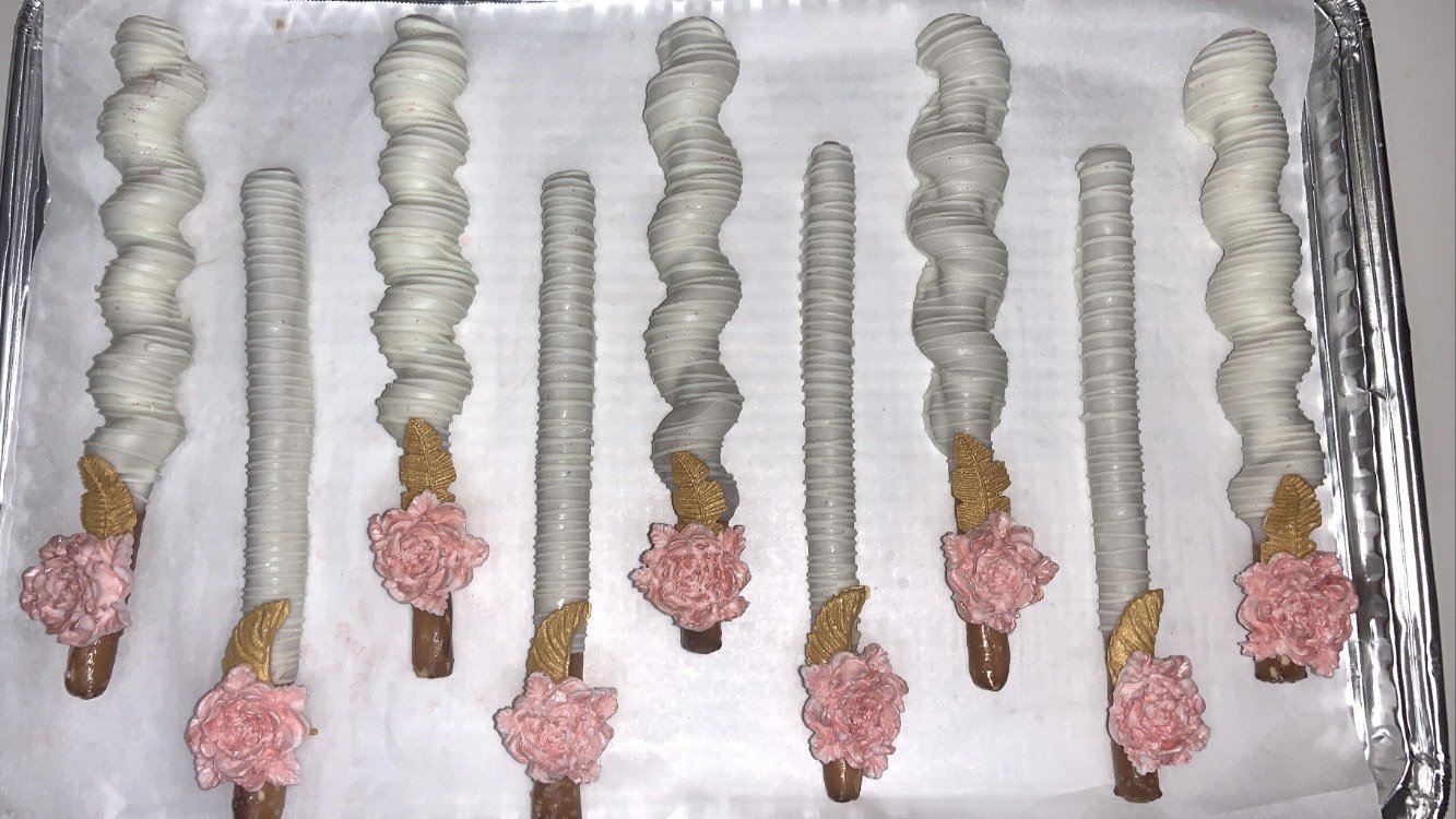 chocolate caramel pretzels