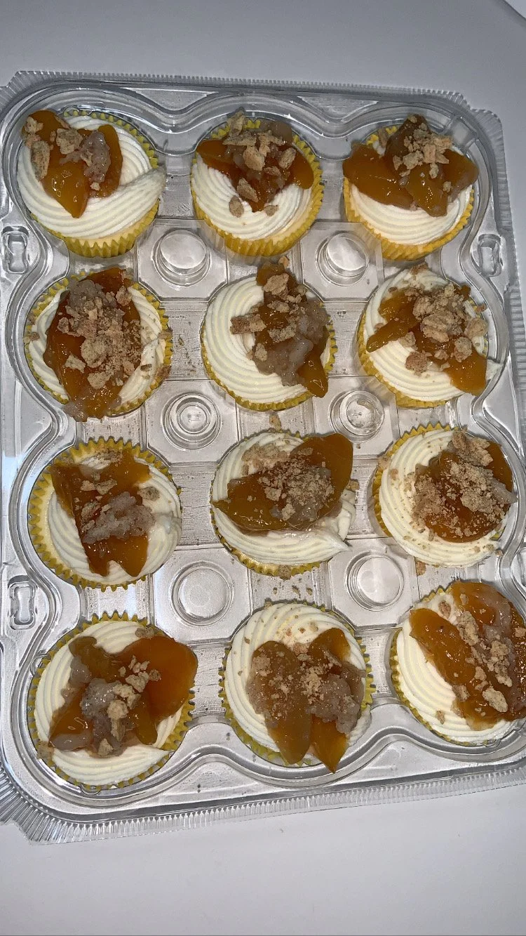 peach cobbler cheesecake.JPG