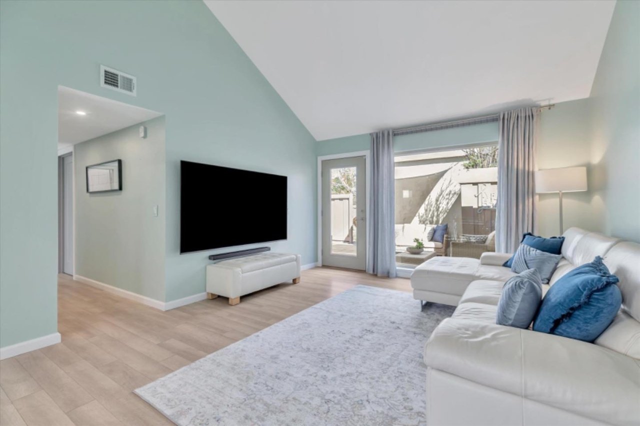 107 Escobar Ct 003.jpg