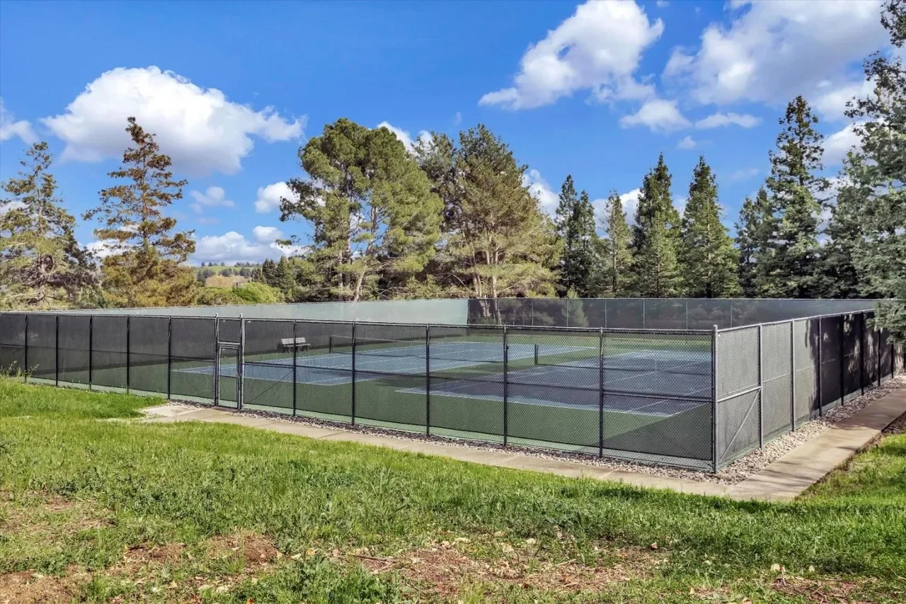 1704 Fountain Springs Cir 036.webp