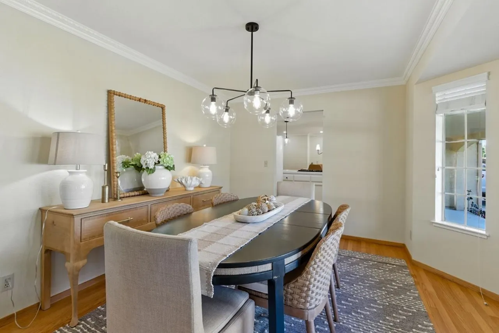 2188 Yorkshire Way 016.png