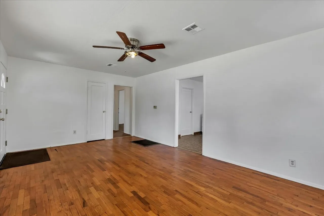 4314 Cheeney St 007.webp