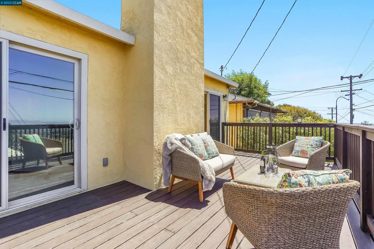 16640 Rolando Ave 048.webp