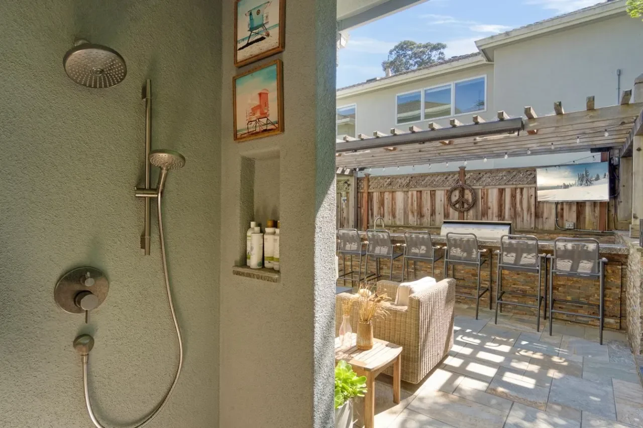 495 Coastview Dr 024.webp