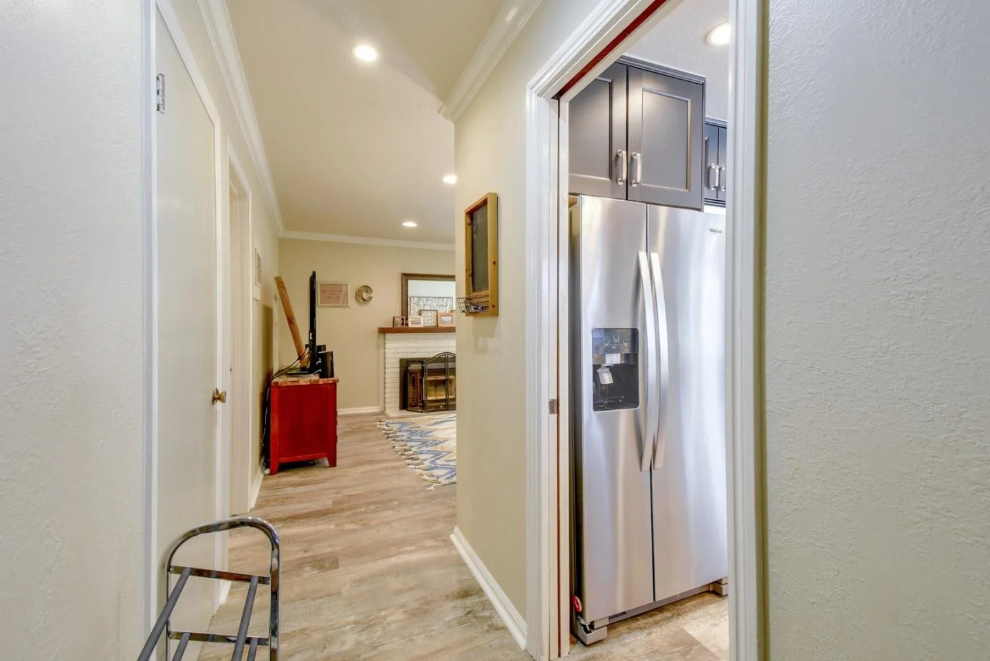 378 Flynn Ave 007.jpg