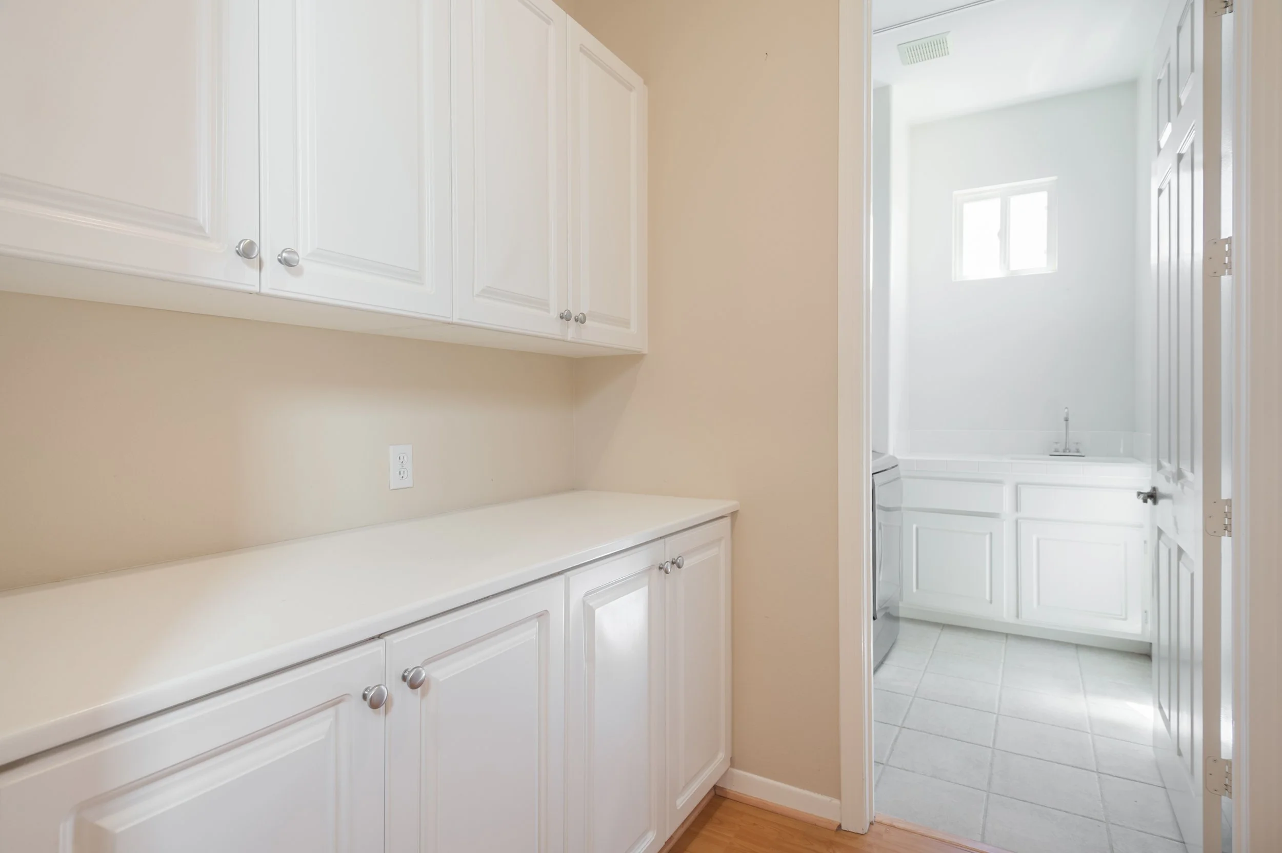 1068 N Country Club laundry.jpg