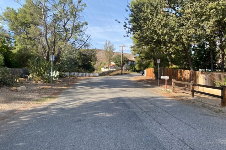 5631 Foothill Dr 004.png