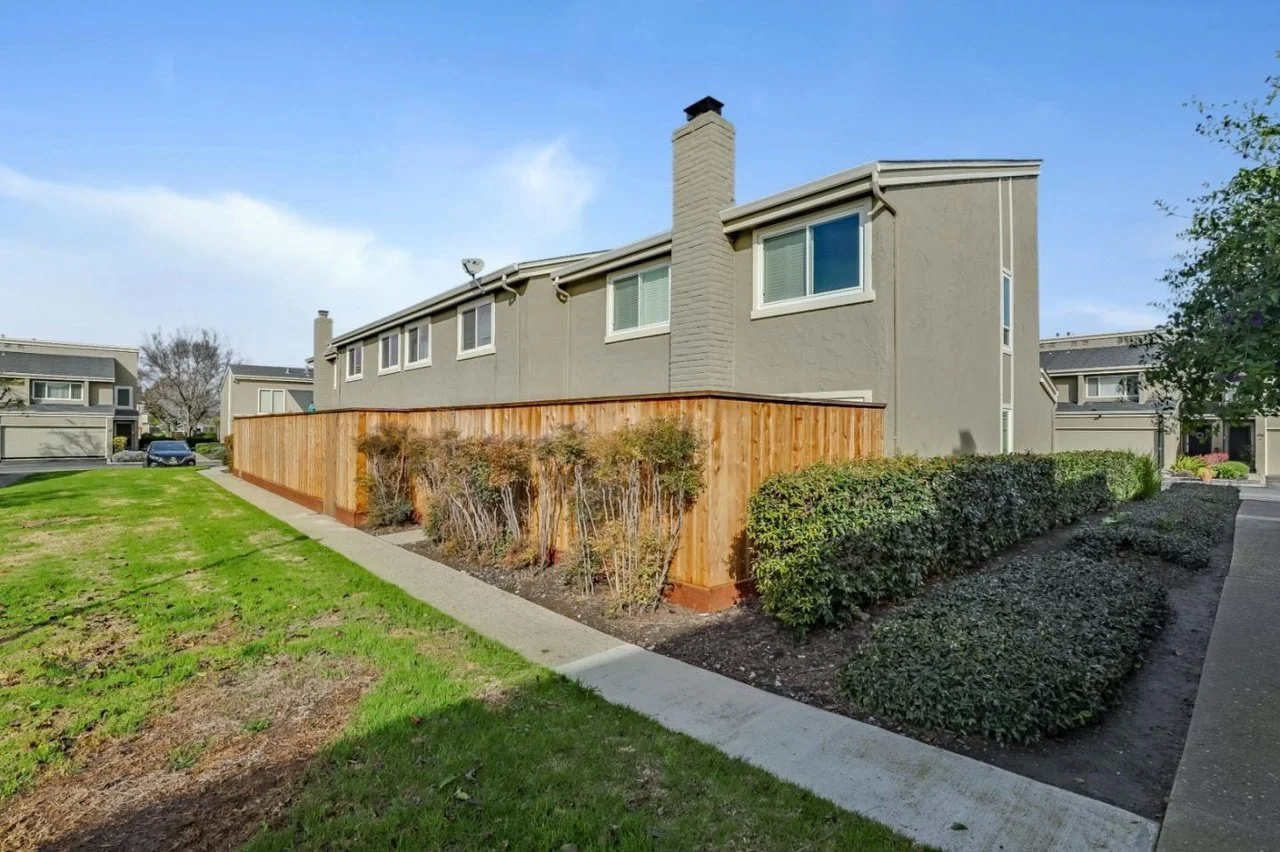 345 Coleridge Dr #93 043.jpg