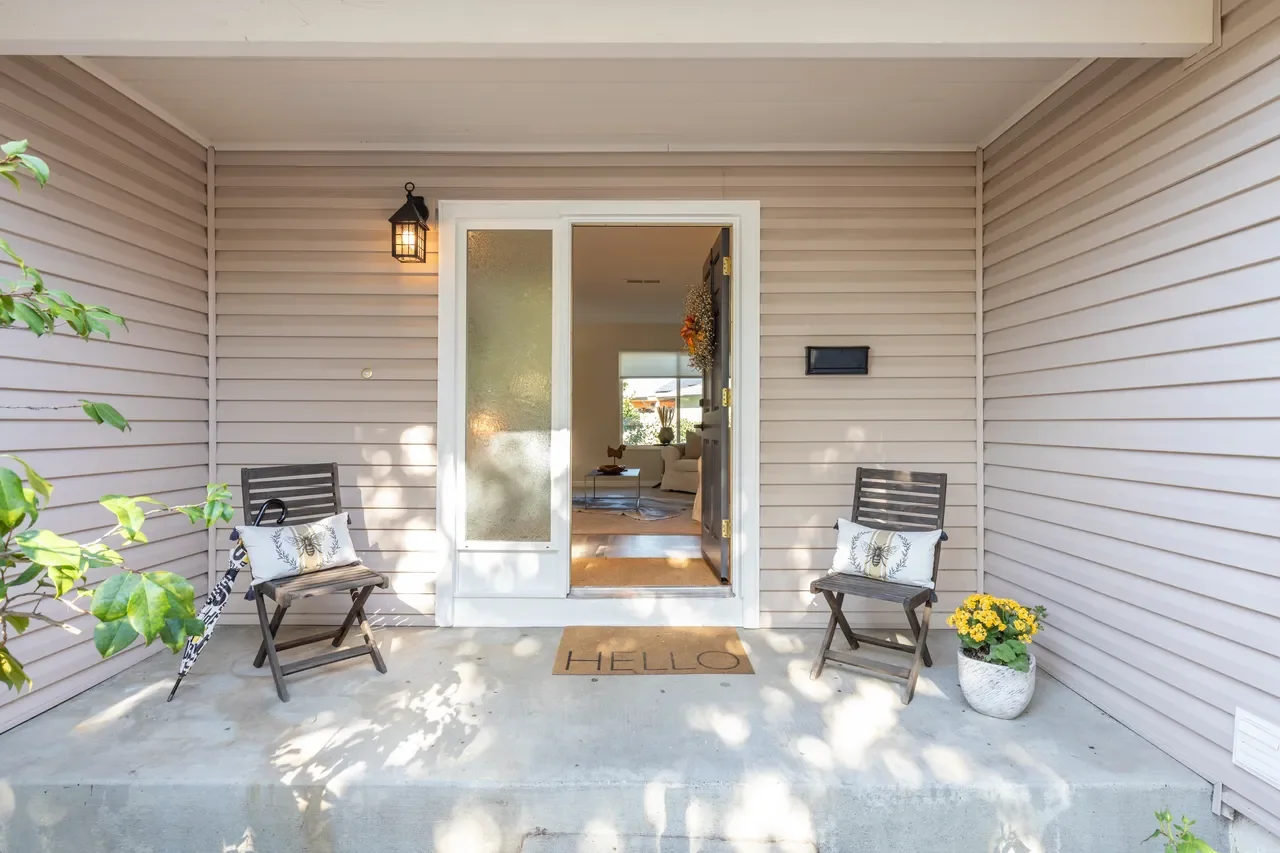 2070 Kaywoodie St 004.webp