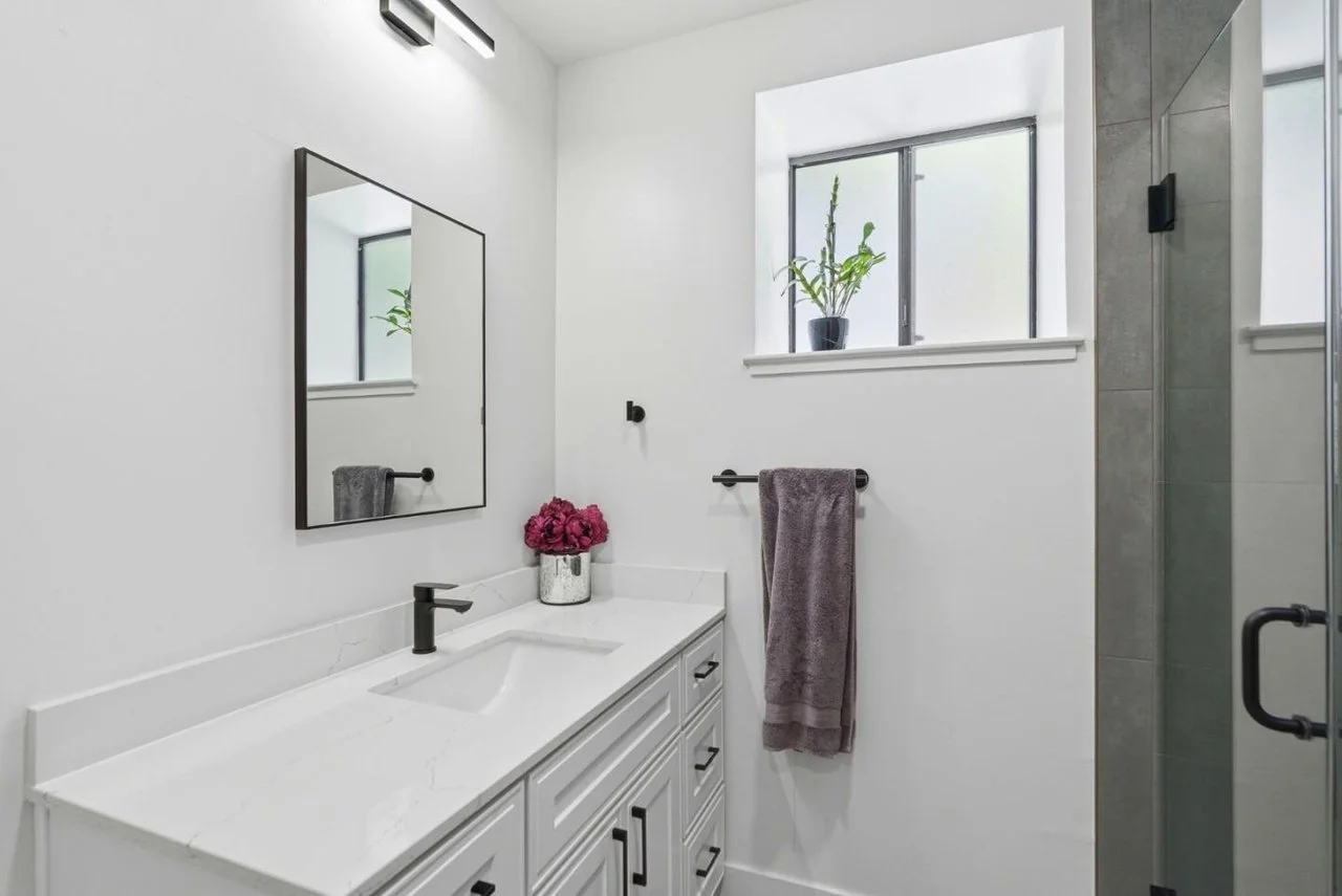 4206 Huntington St 052.jpg
