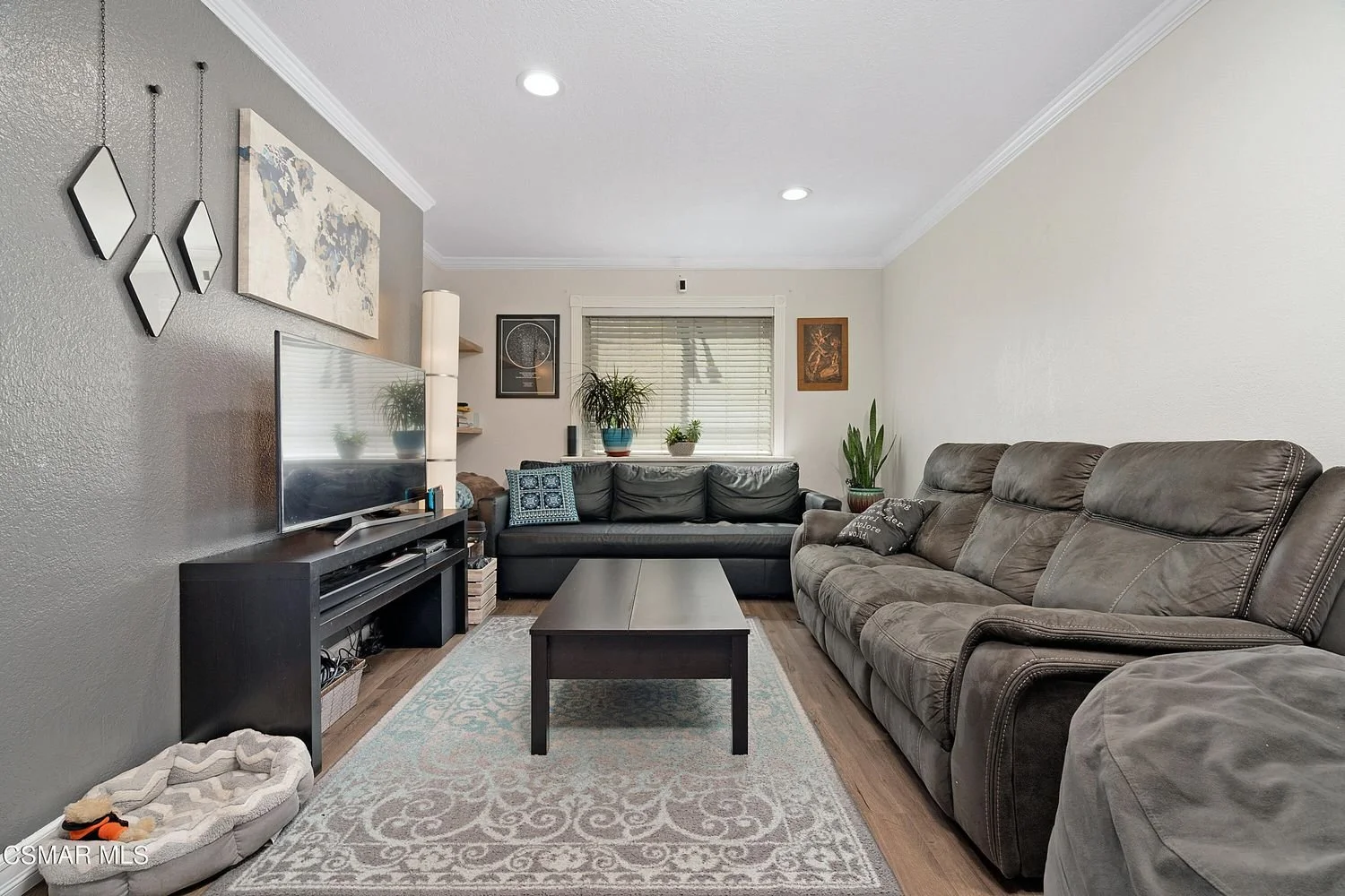 29603 Strawberry Hill Dr 005.jpg